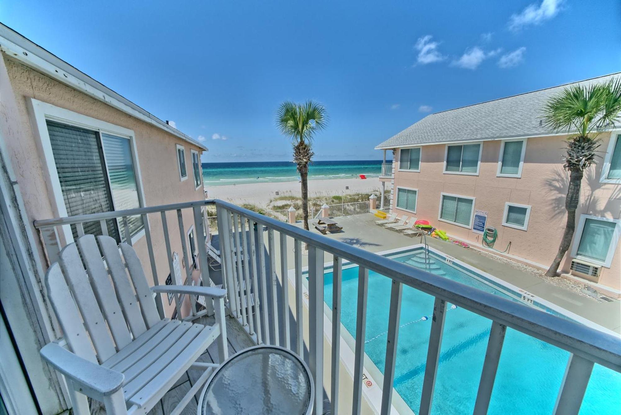 Pineapple Aparthotel 3*