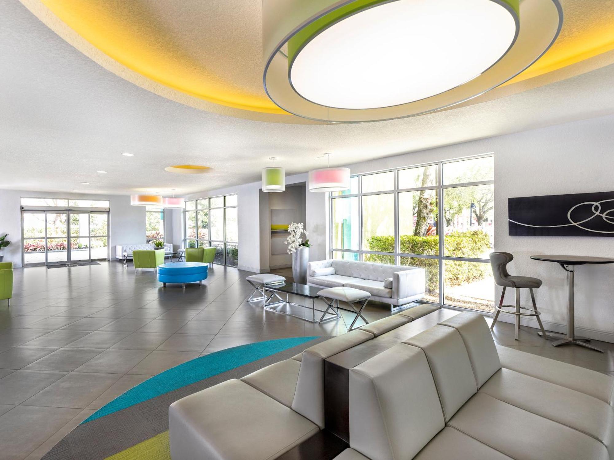 Avanti International 3* Williamsburg