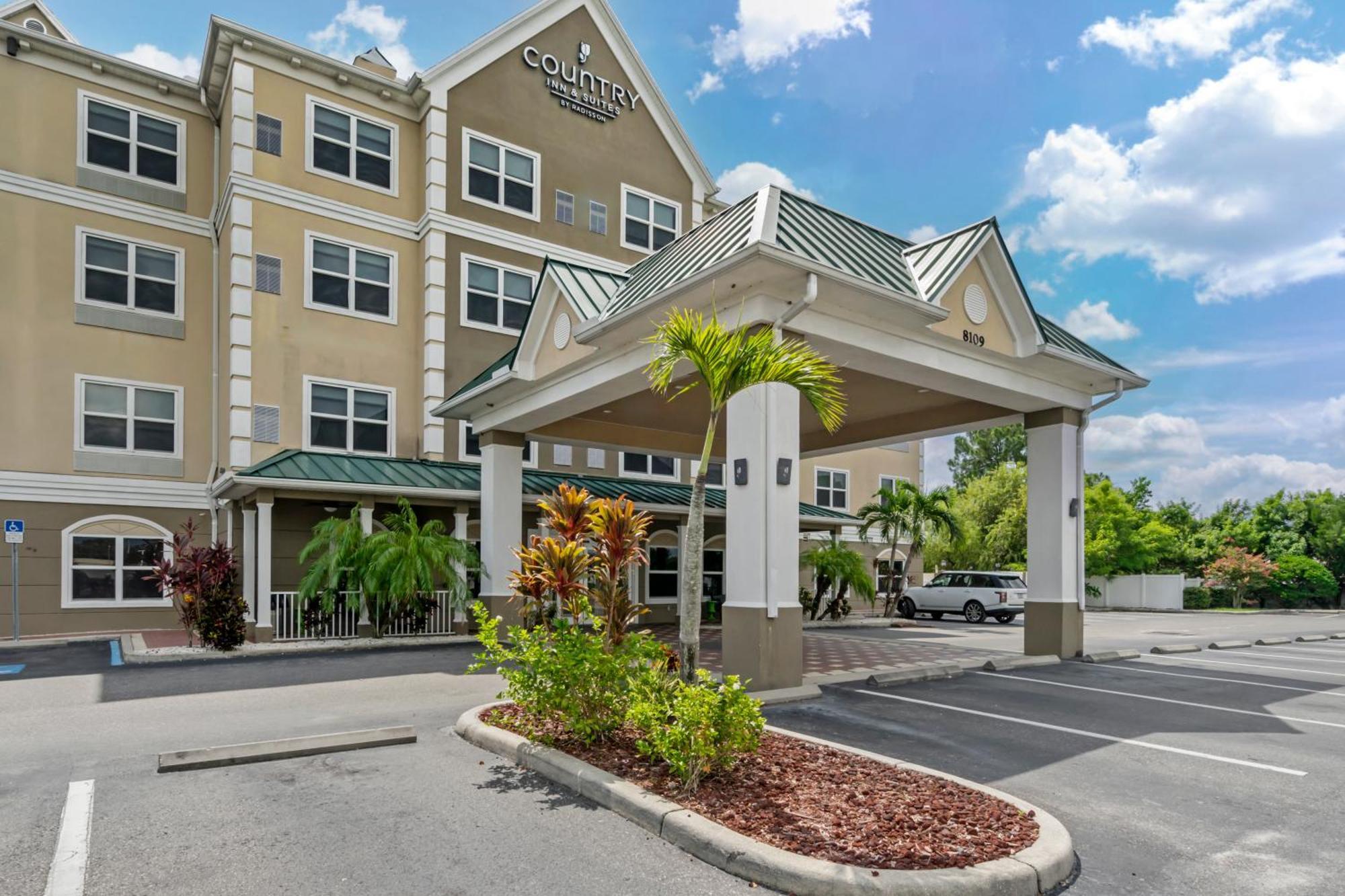 Hotel Country & By Radisson, Airport North, Fl 3*
