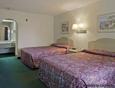Super 8 - N.a.s. / Corry Area Motel 2*