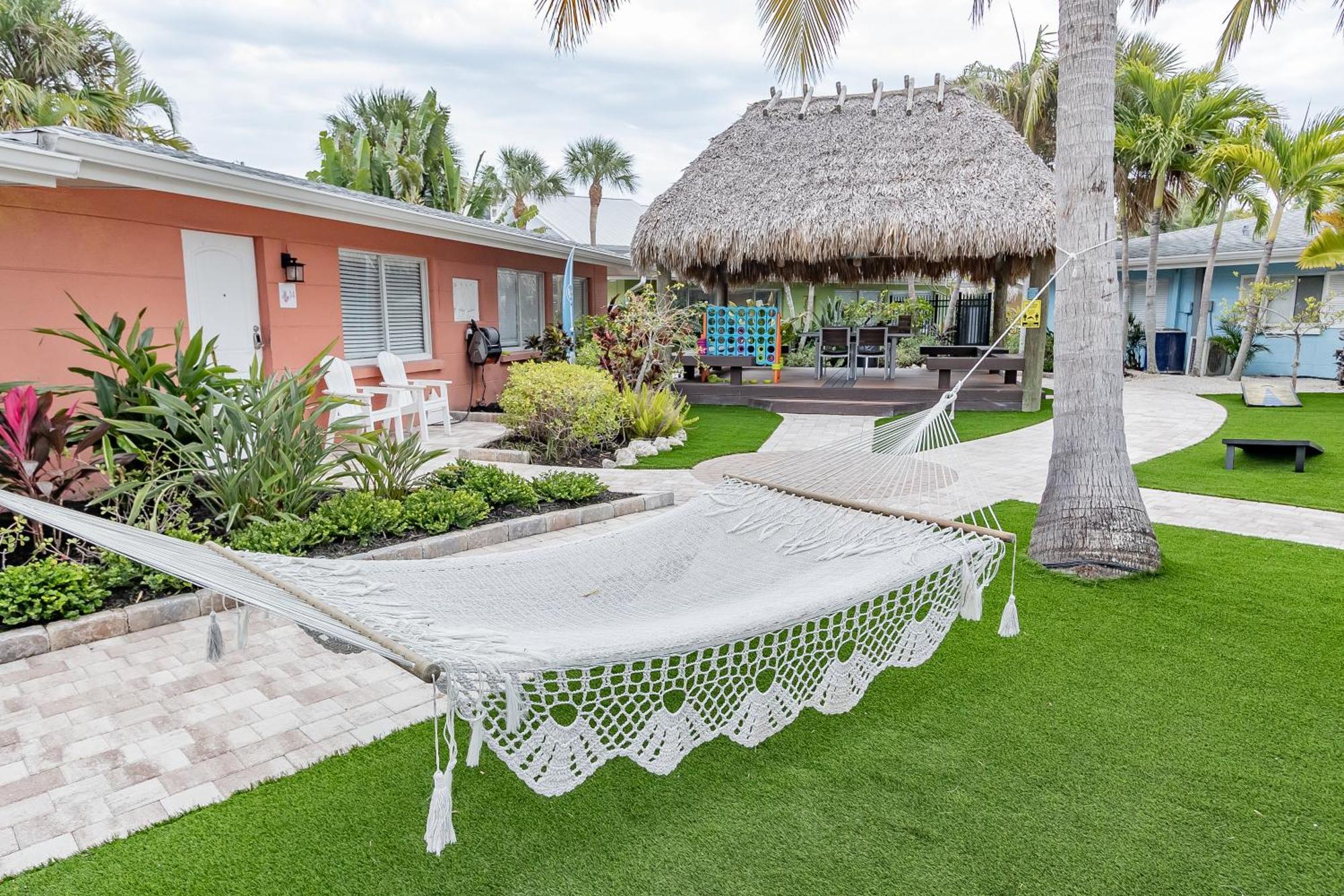 Siesta Key Beachside *