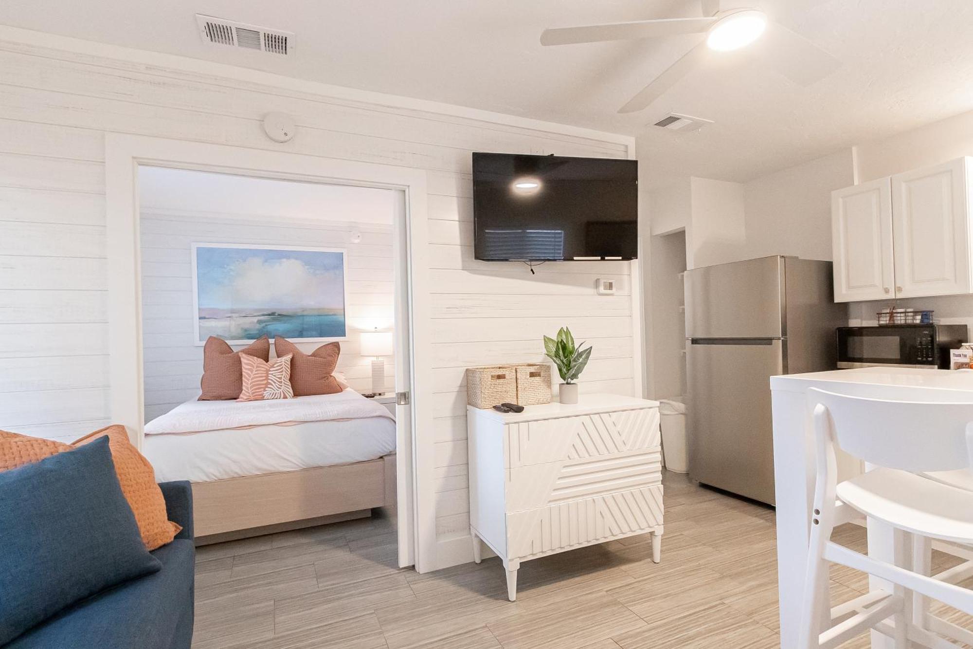 Siesta Key Beachside