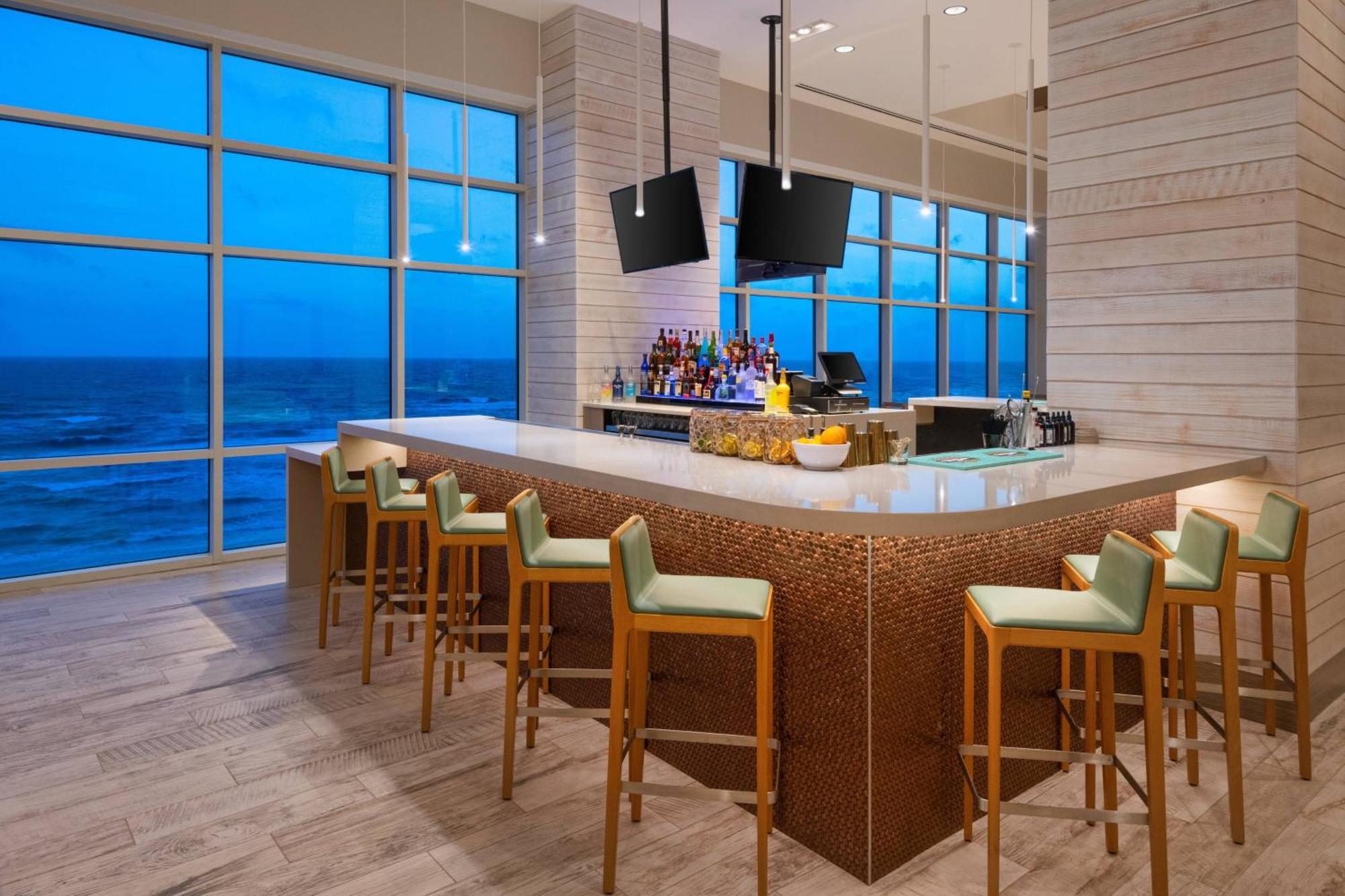 Hotel Springhill By Marriott Panama Beachfront 3*