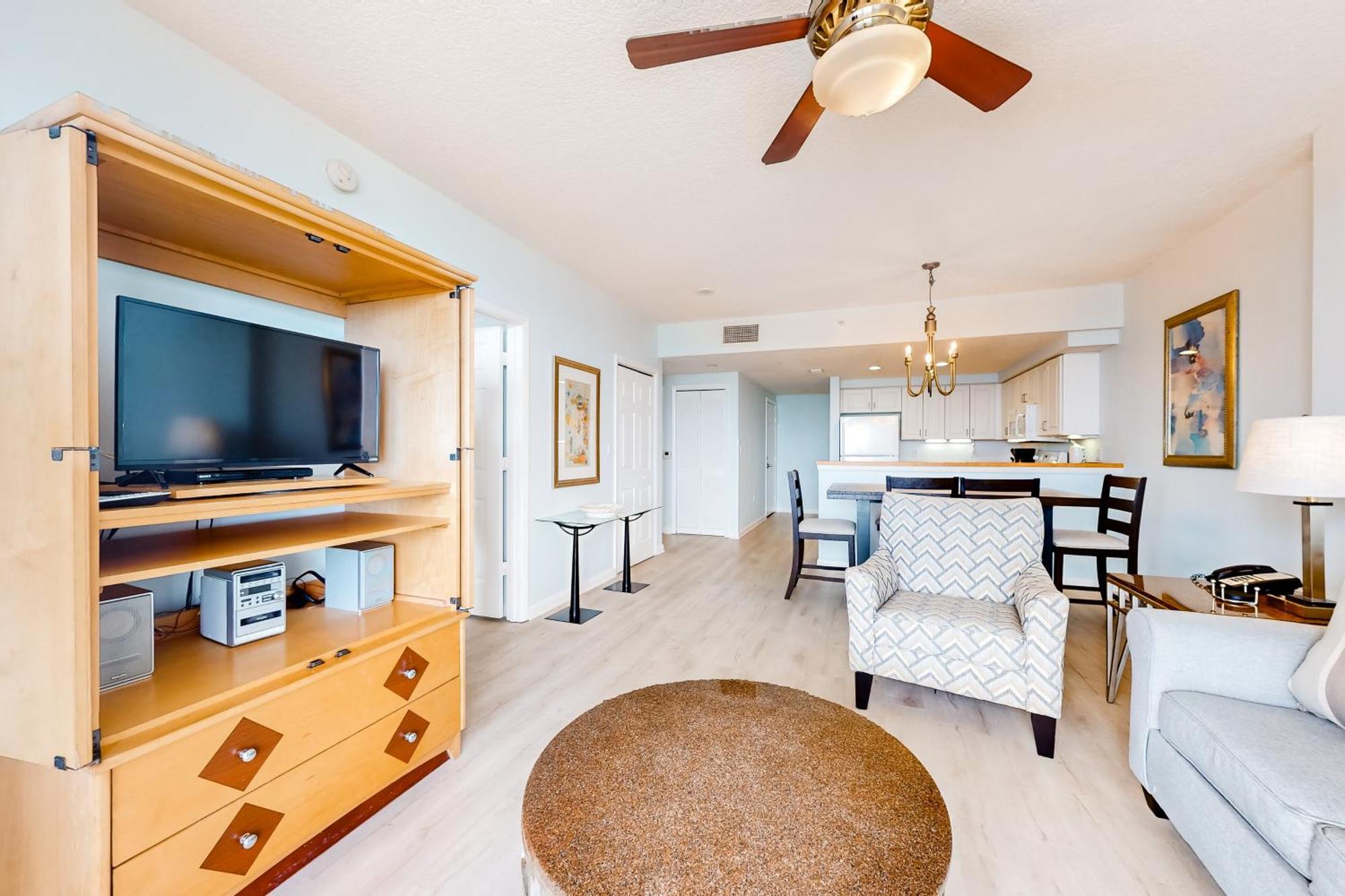 Ocean Walk 2424a + 2424b Apartment *