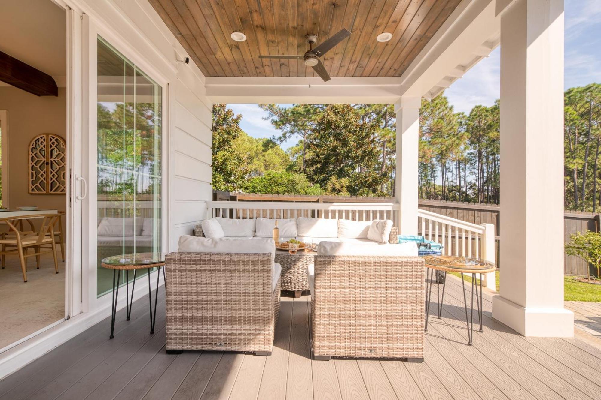 Edgewater By Avantstay Gorgeous Character Lakefront W Private Dock * Destin