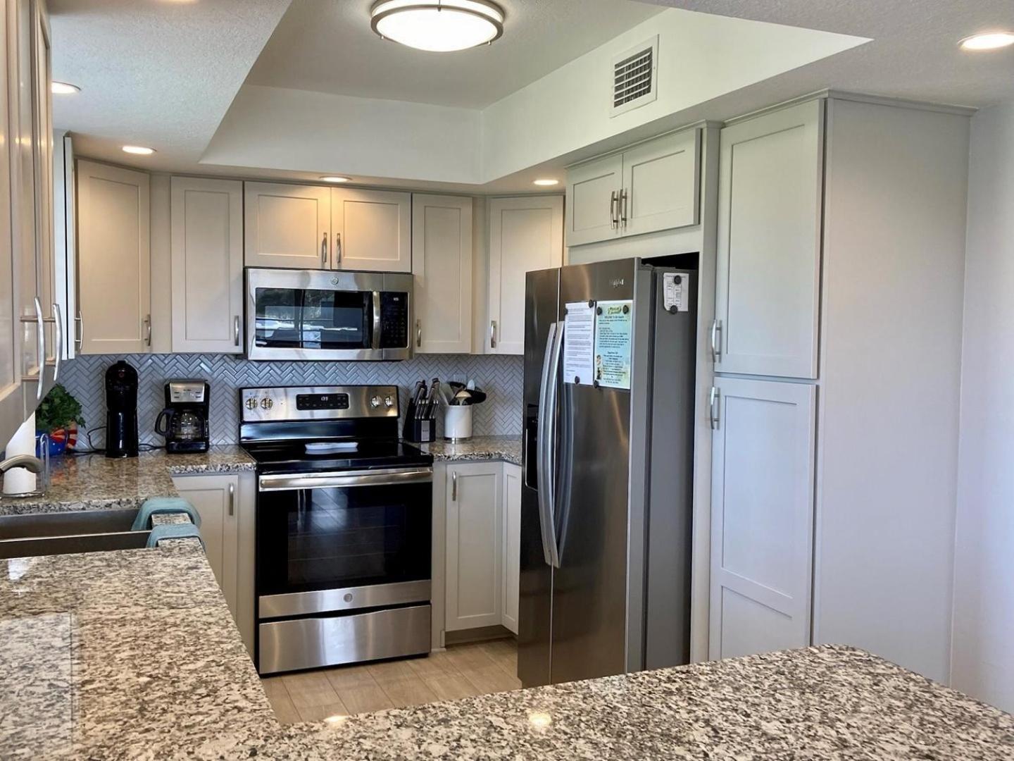 Westbay Point Moorings 214 Apartment *