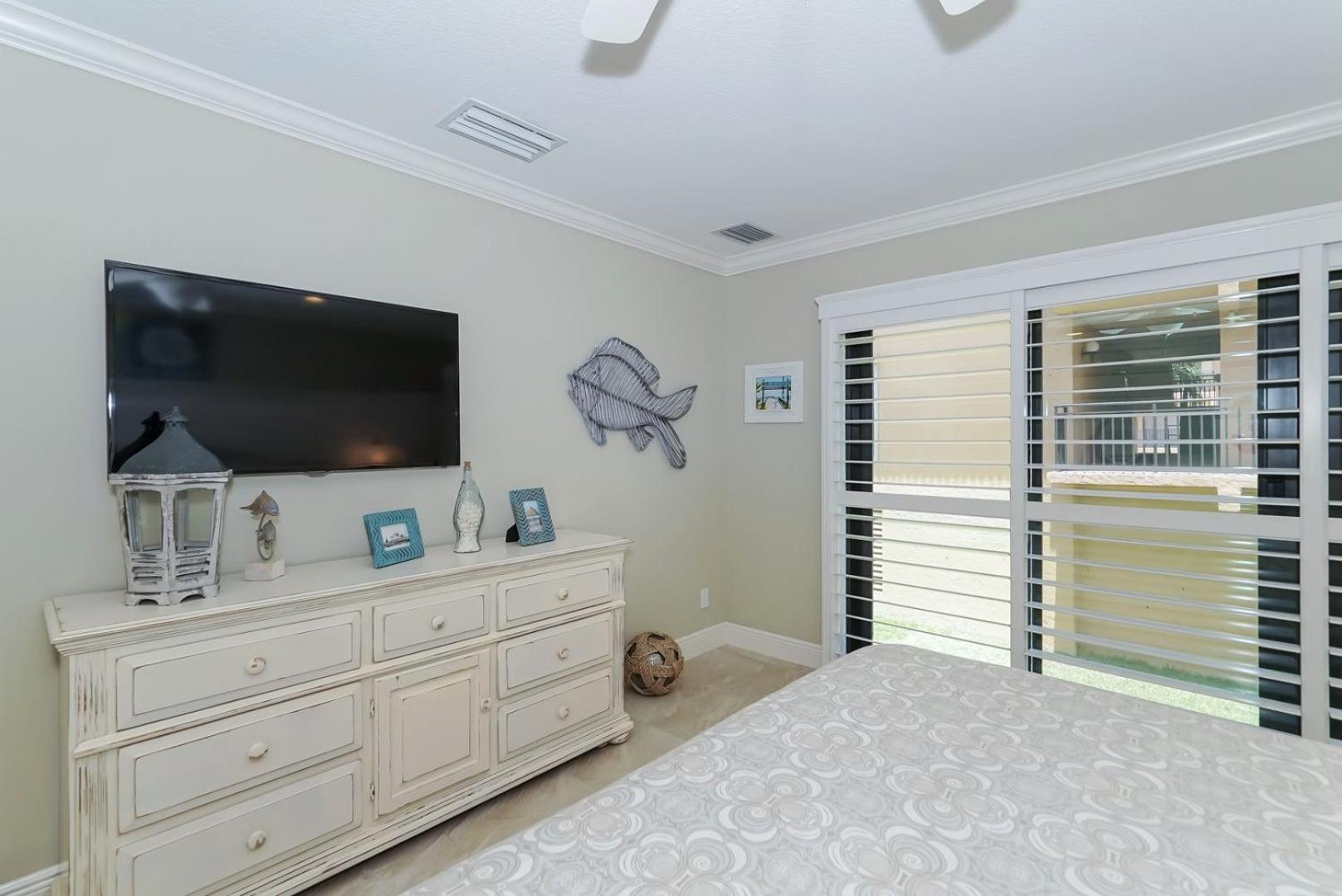 Waters Edge 110n Holmes Beach