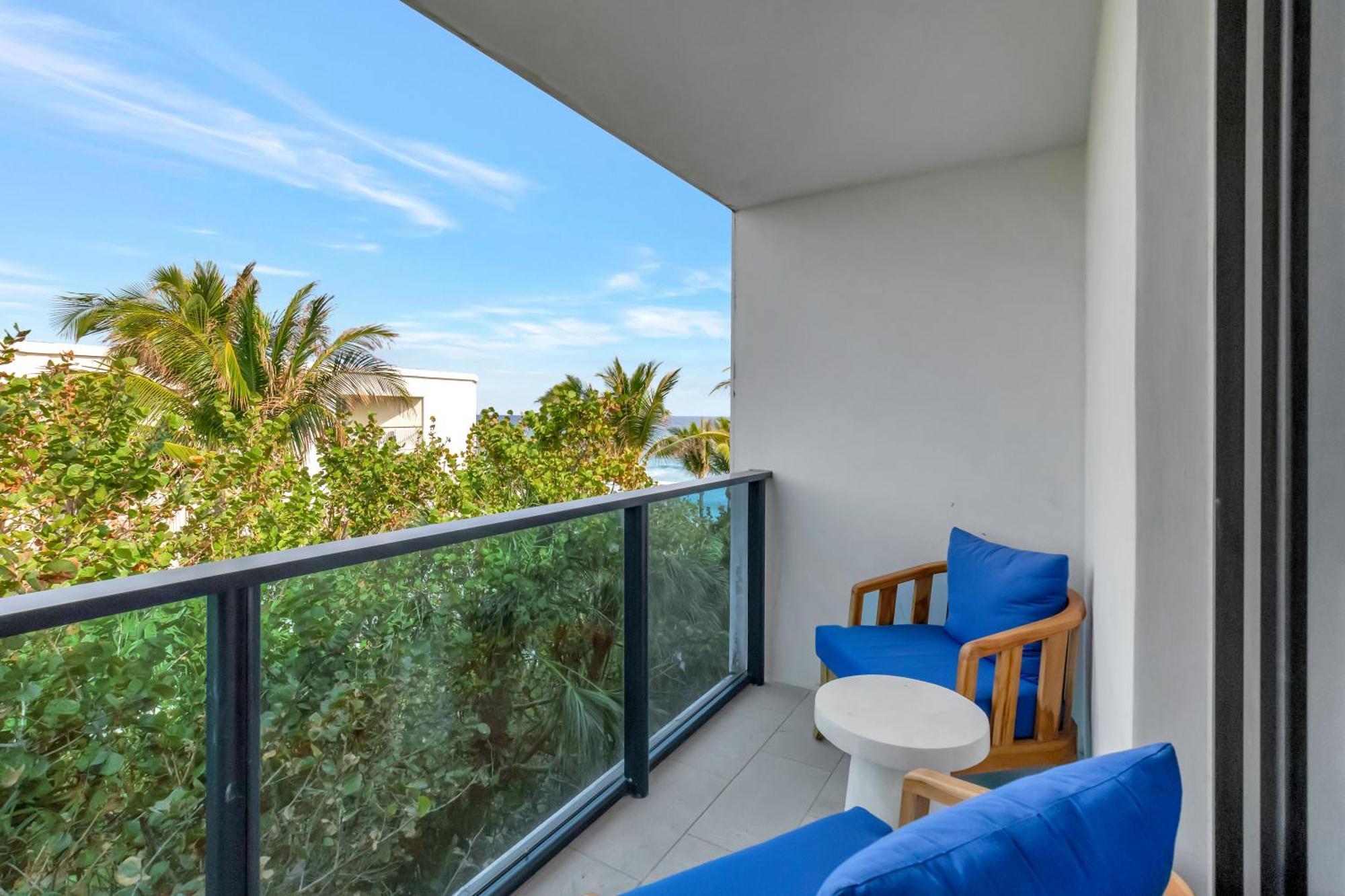 Tideline Palm Ocean And Resort 5*
