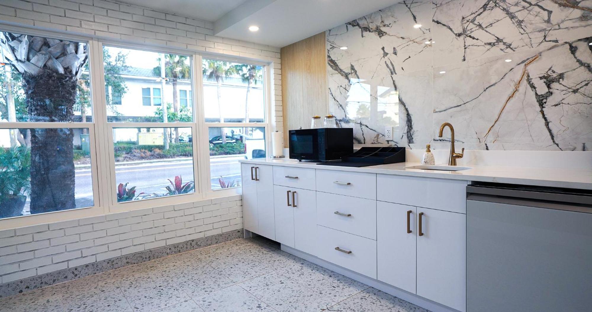 Ivory Sands Beach Suites Clearwater Beach