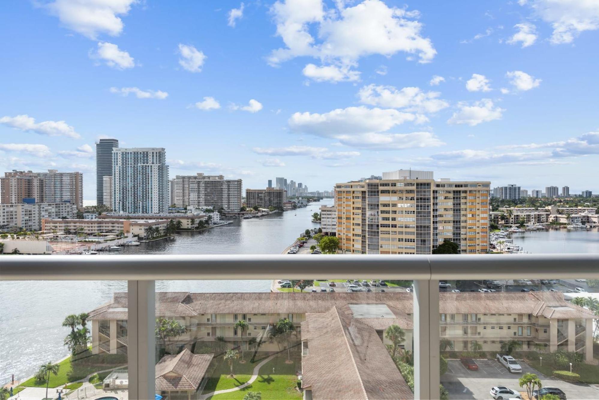 Water View Building With Pool - 5-min Walk To The - Cozy Aparthotel *