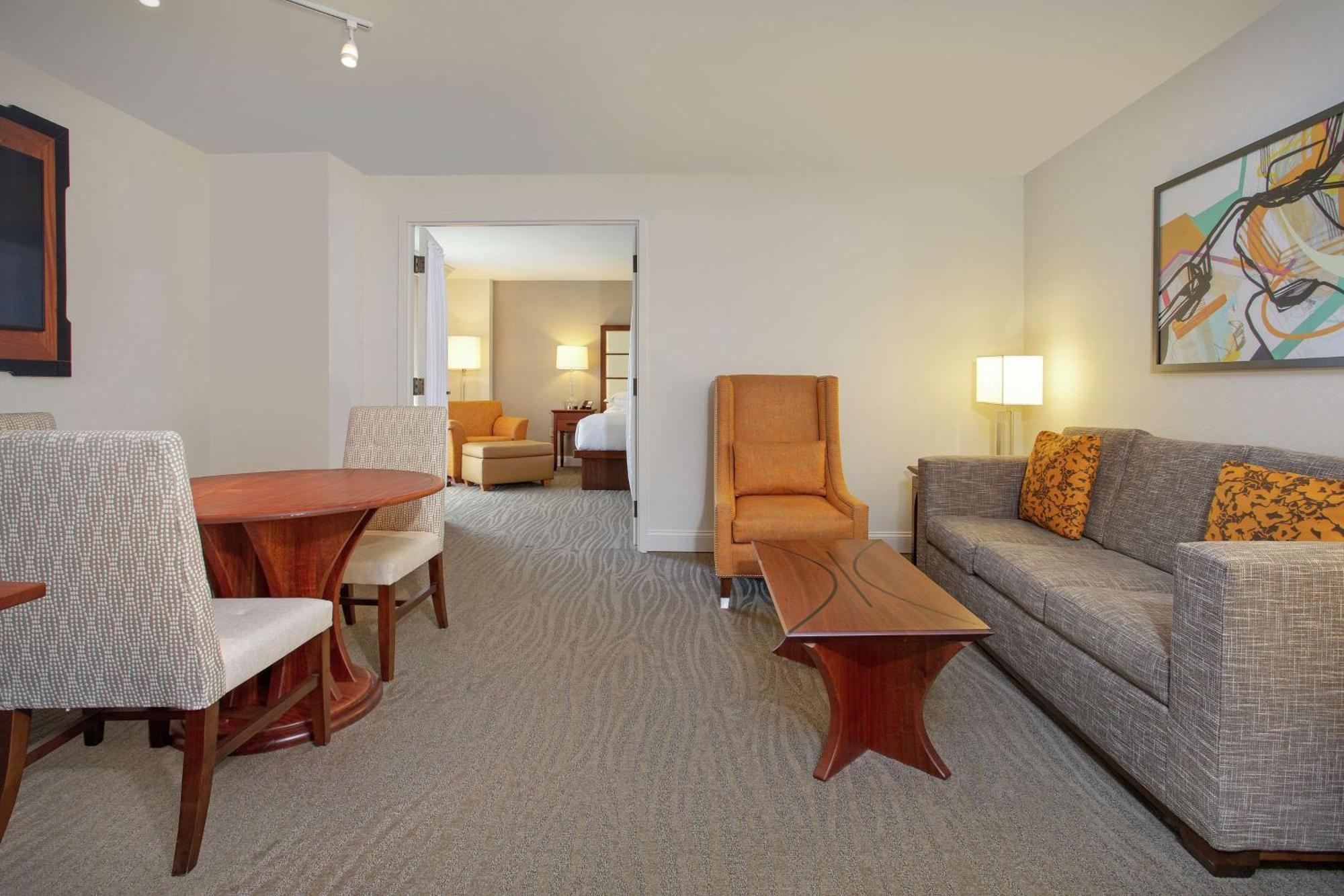 Hilton 4* Naples