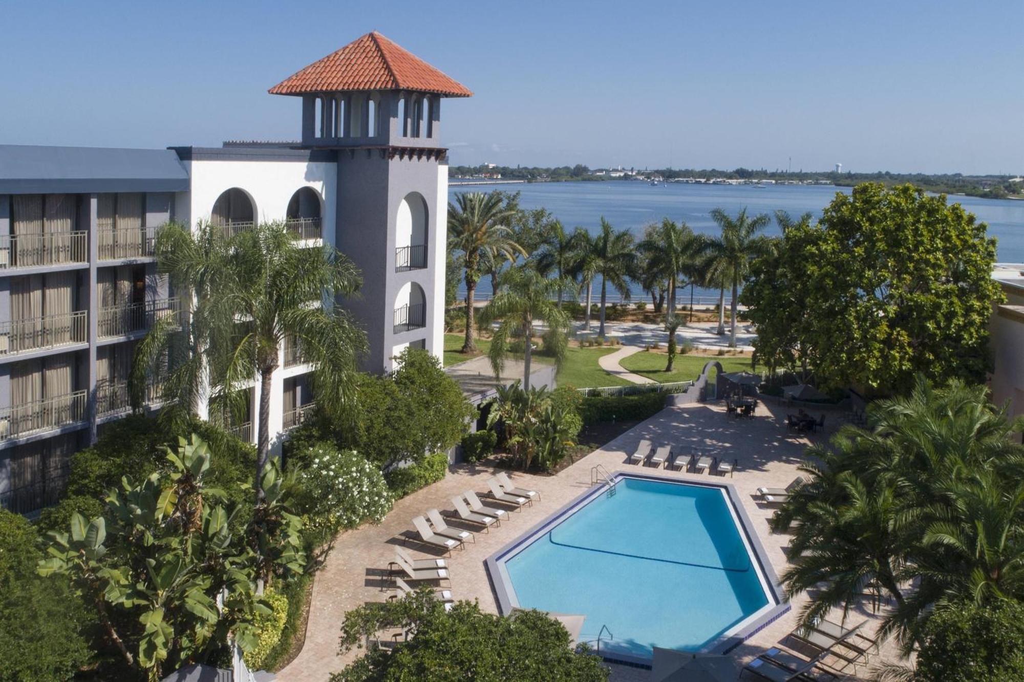 Courtyard By Marriott Sarasota/riverfront Bradenton