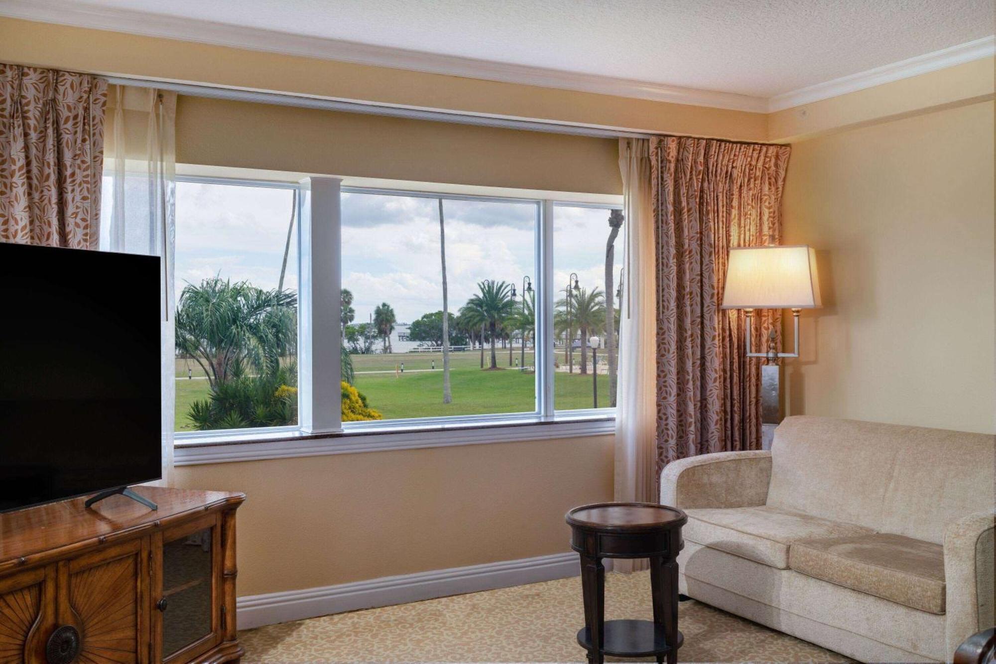 & Trademark Collection By Wyndham Resort 4*