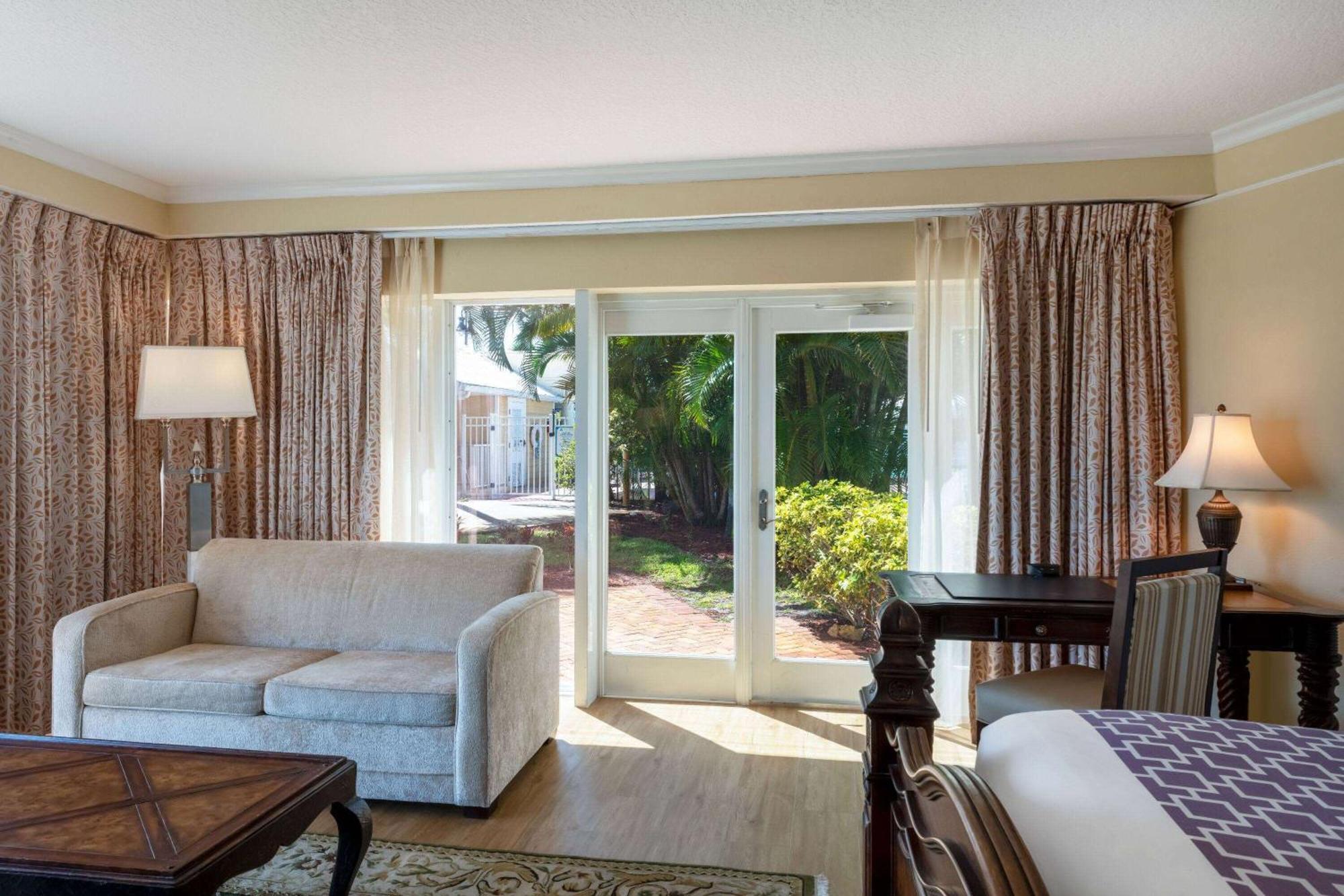 Resort & Trademark Collection By Wyndham Safety Harbor