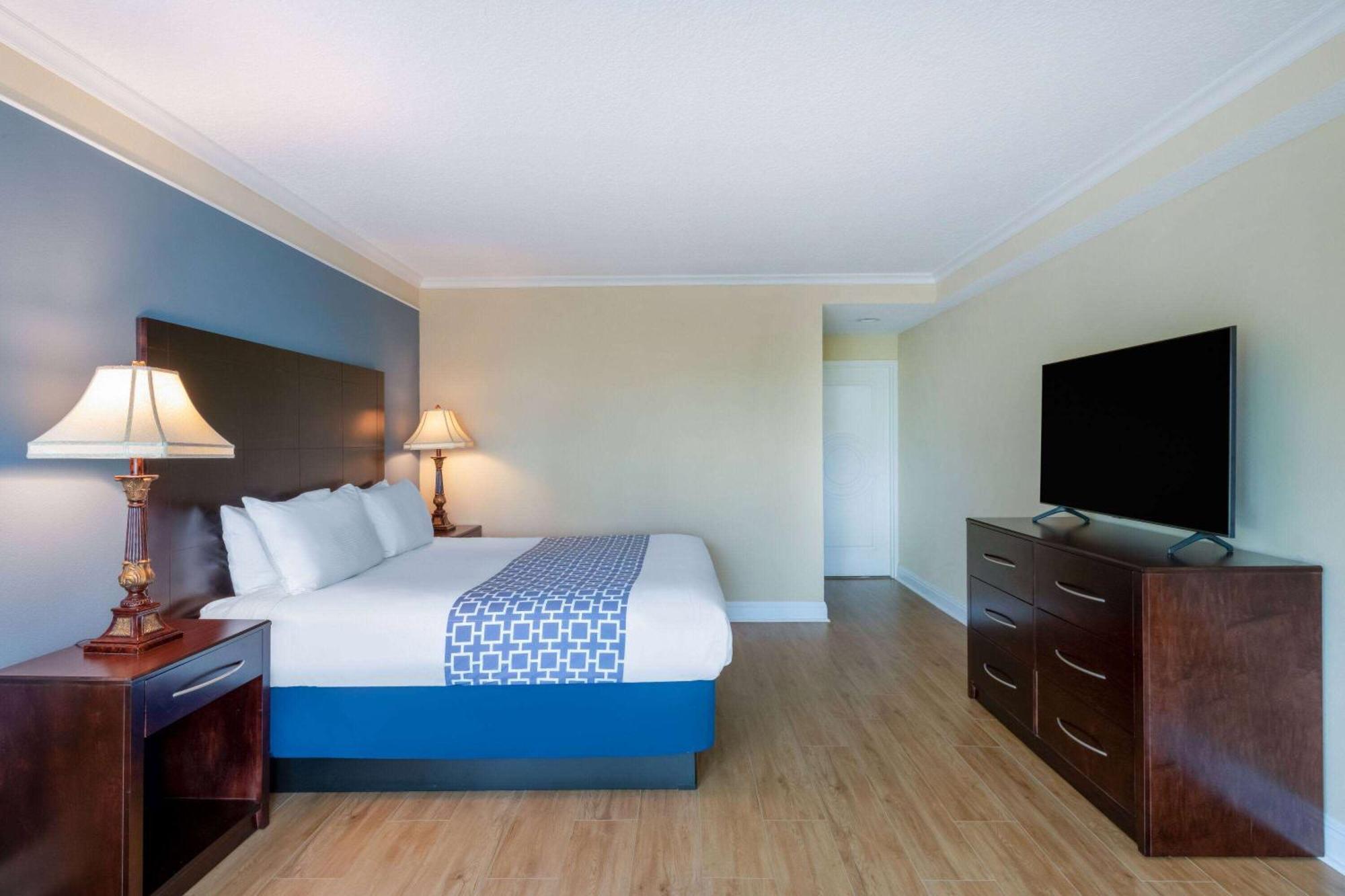 & Trademark Collection By Wyndham Resort