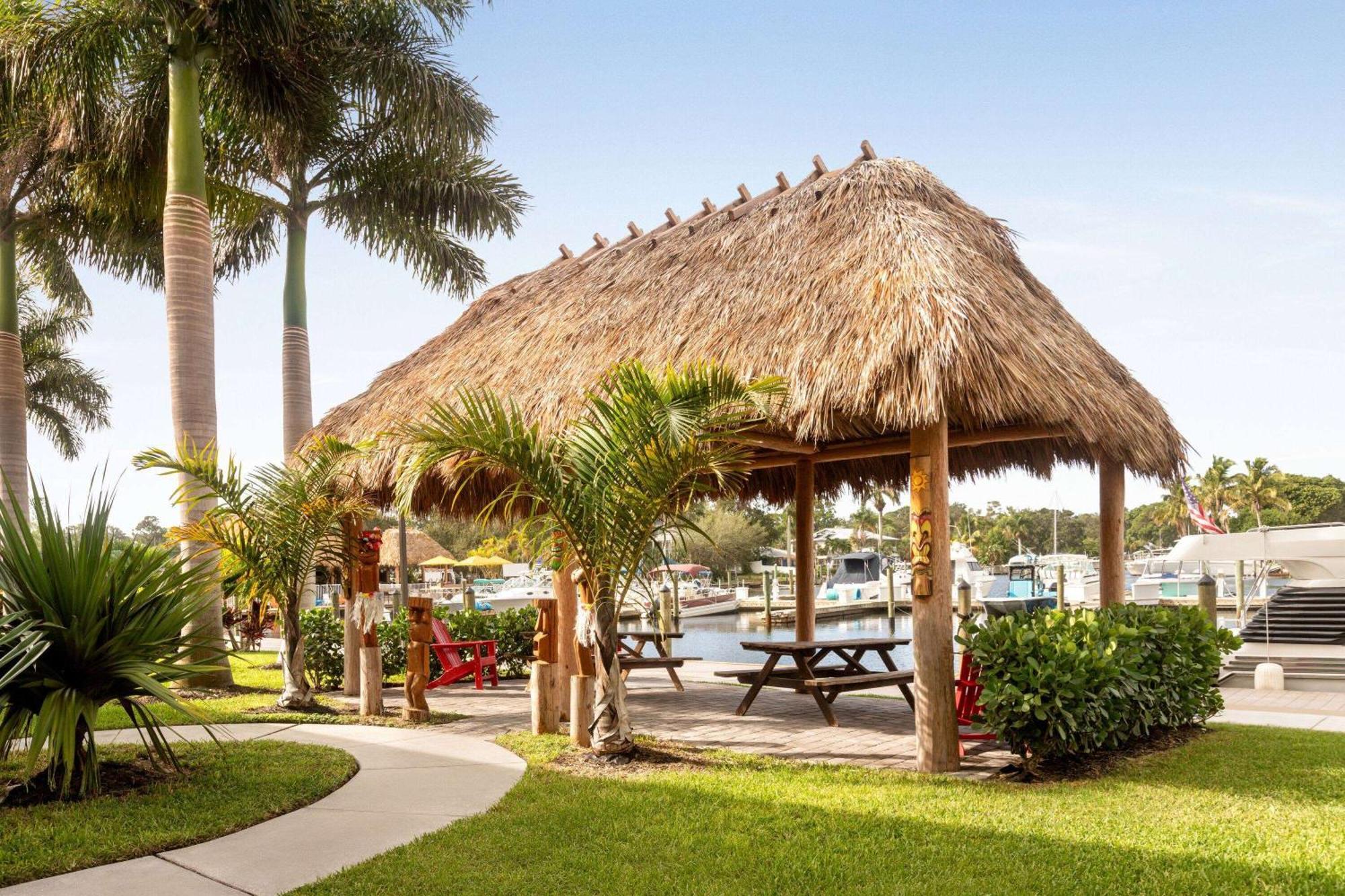 Hotel Ramada By Wyndham Waterfront Sarasota