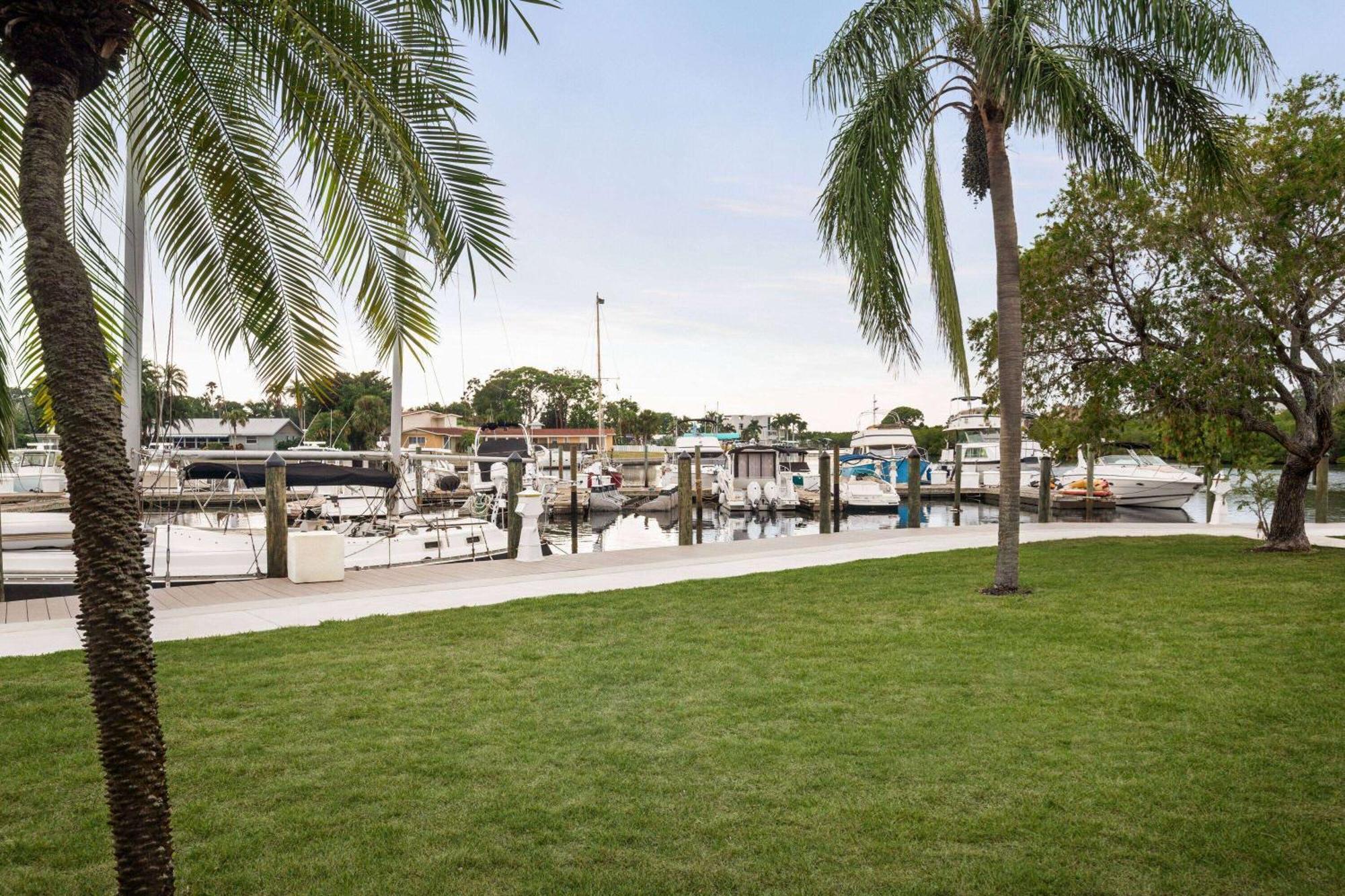 Ramada By Wyndham Waterfront 2* Sarasota