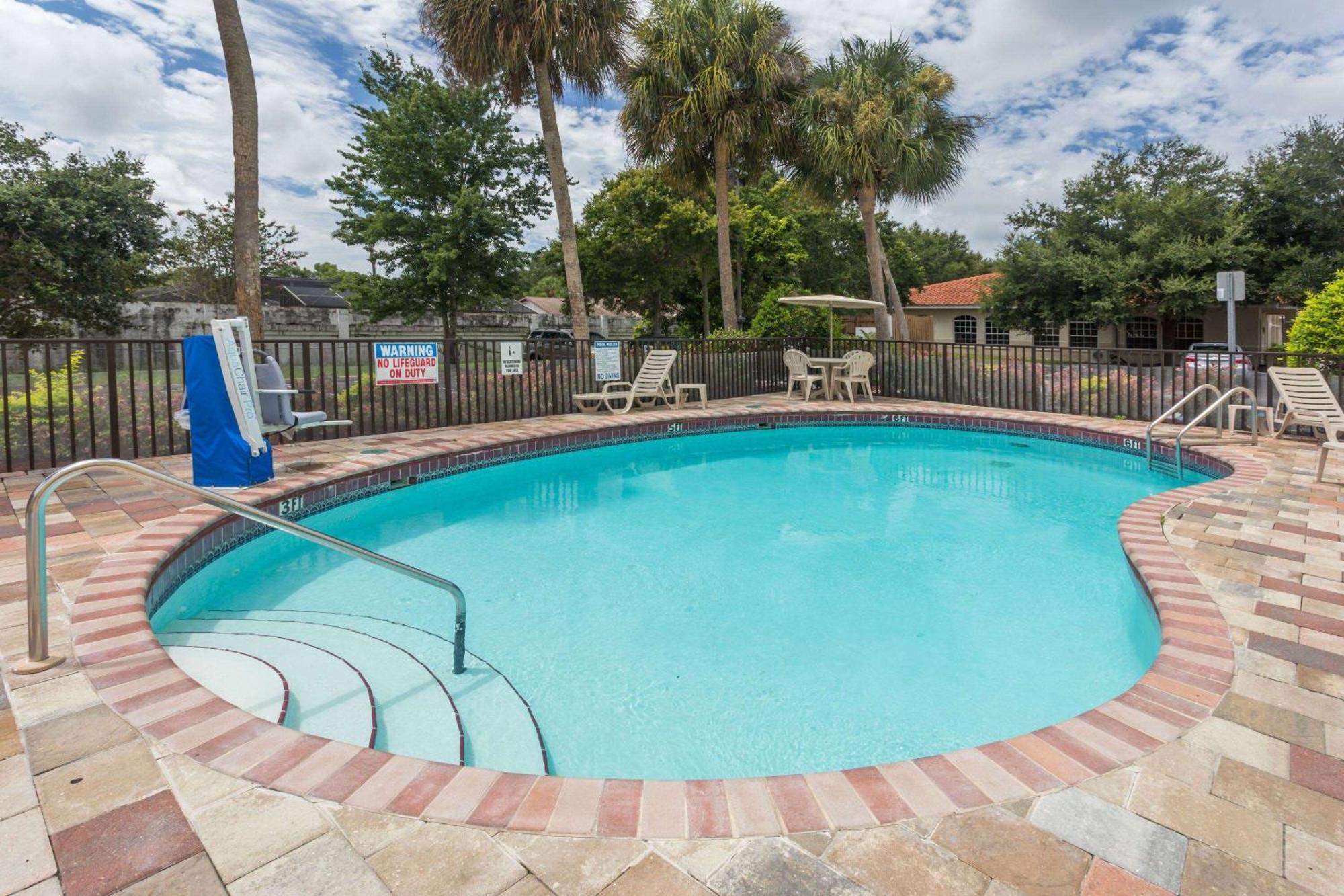 Hotel Days By Wyndham I-75 *