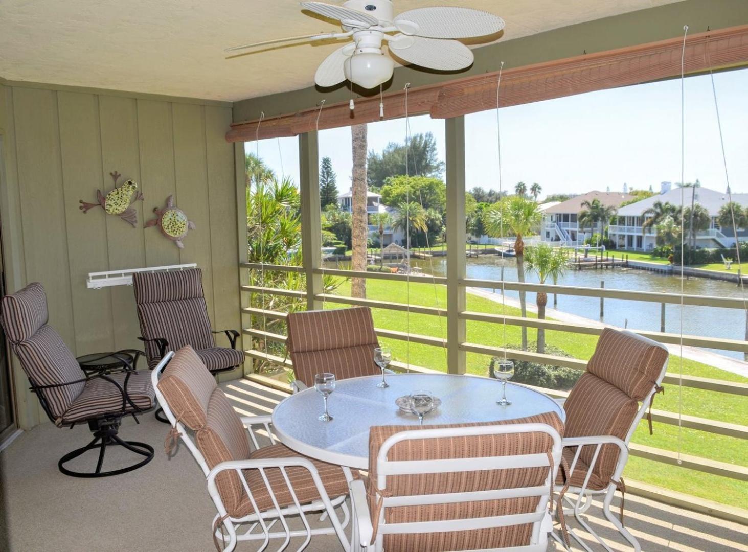 Westbay Point Moorings 214 Apartment