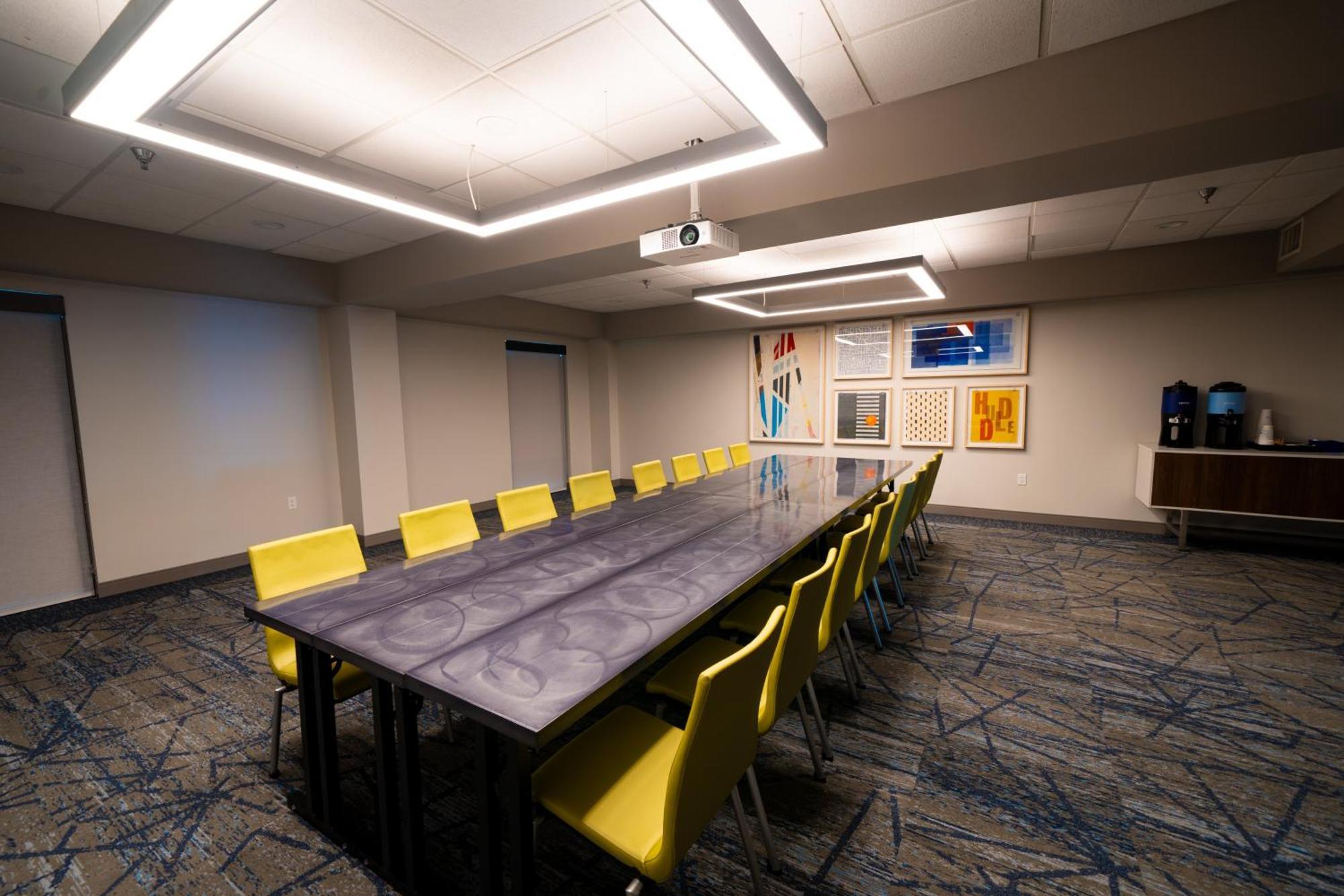 Express & Tampa-oldsmar By Ihg Hotel 2*
