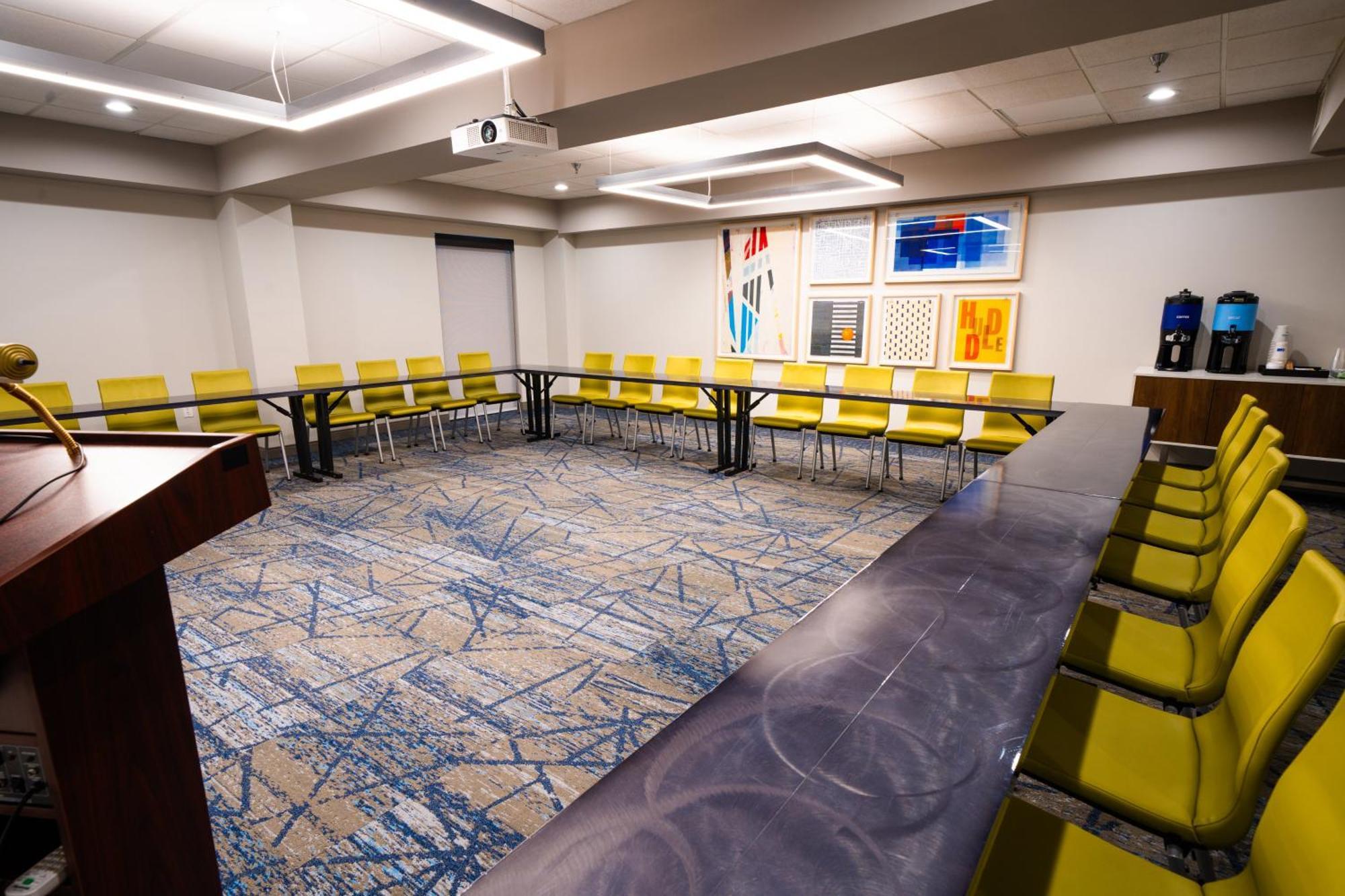 Express & Tampa-oldsmar By Ihg