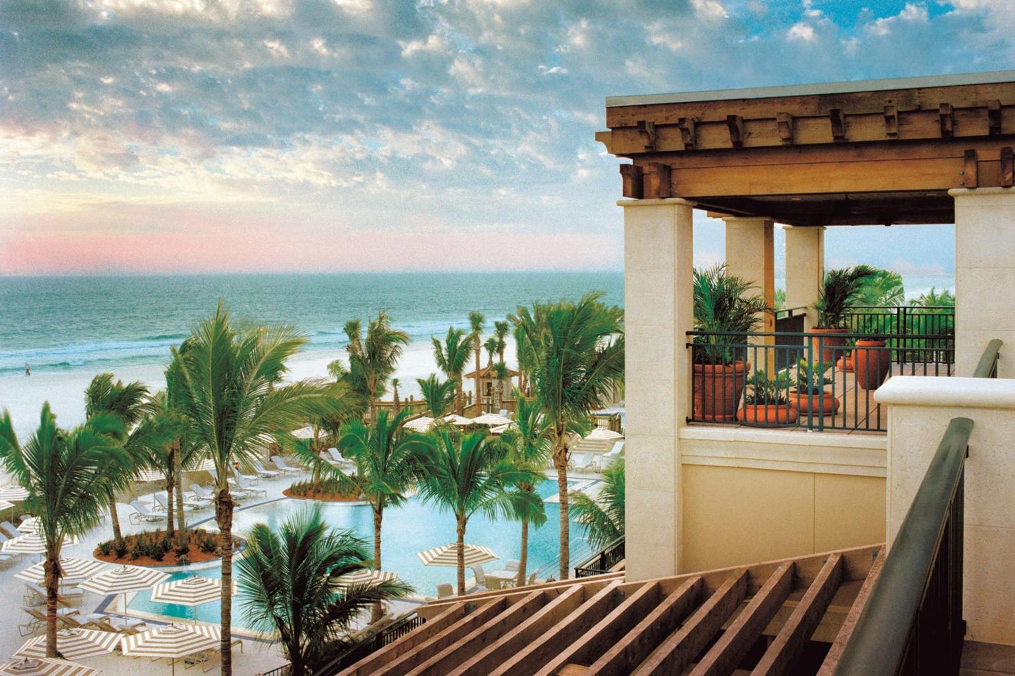 The Ritz-carlton,