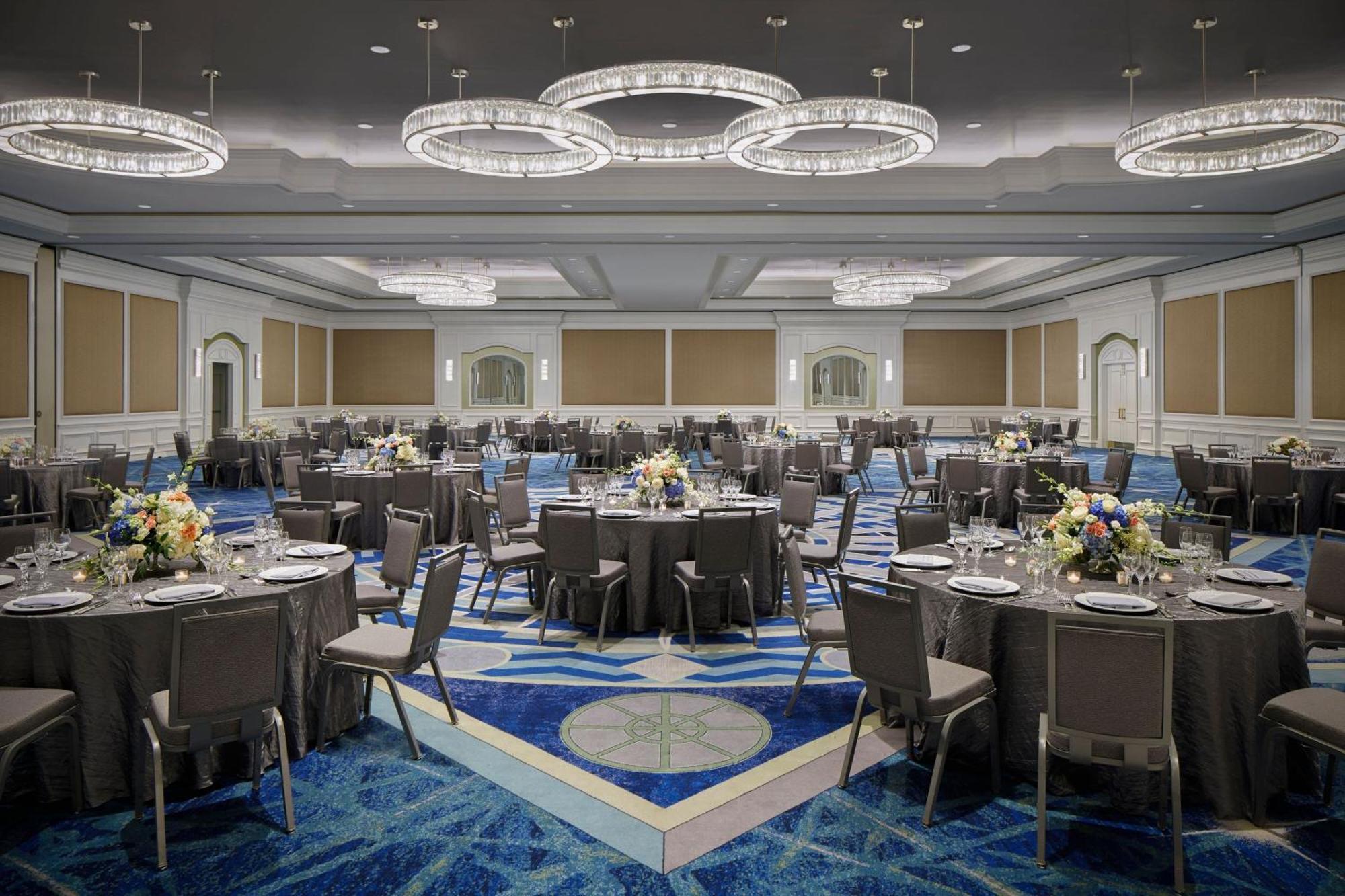 The Ritz-carlton, Hotel 5*