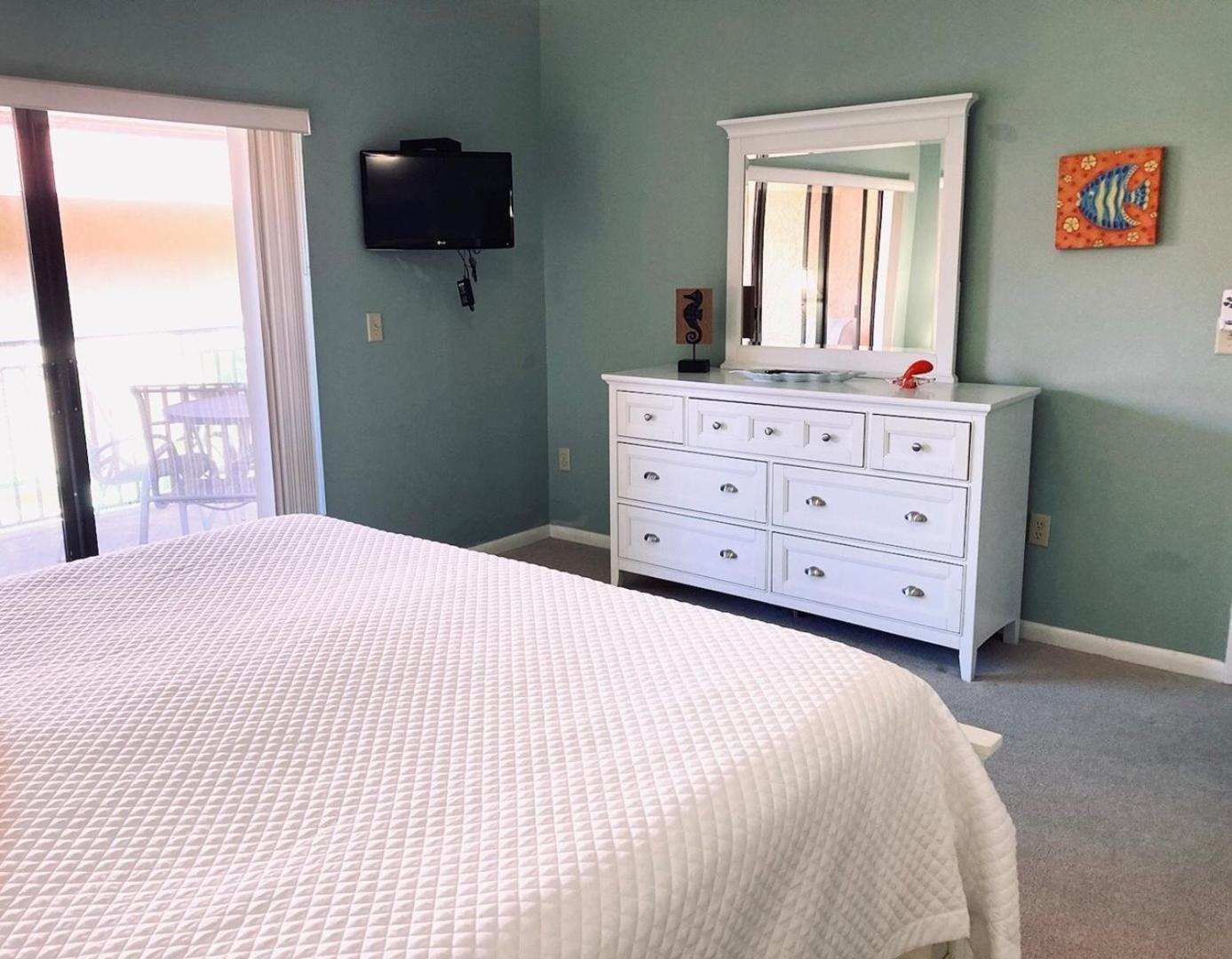 Playa Encantada 214 Holmes Beach