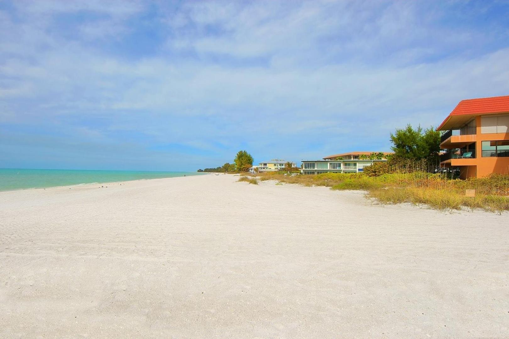 Playa Encantada 214 Holmes Beach