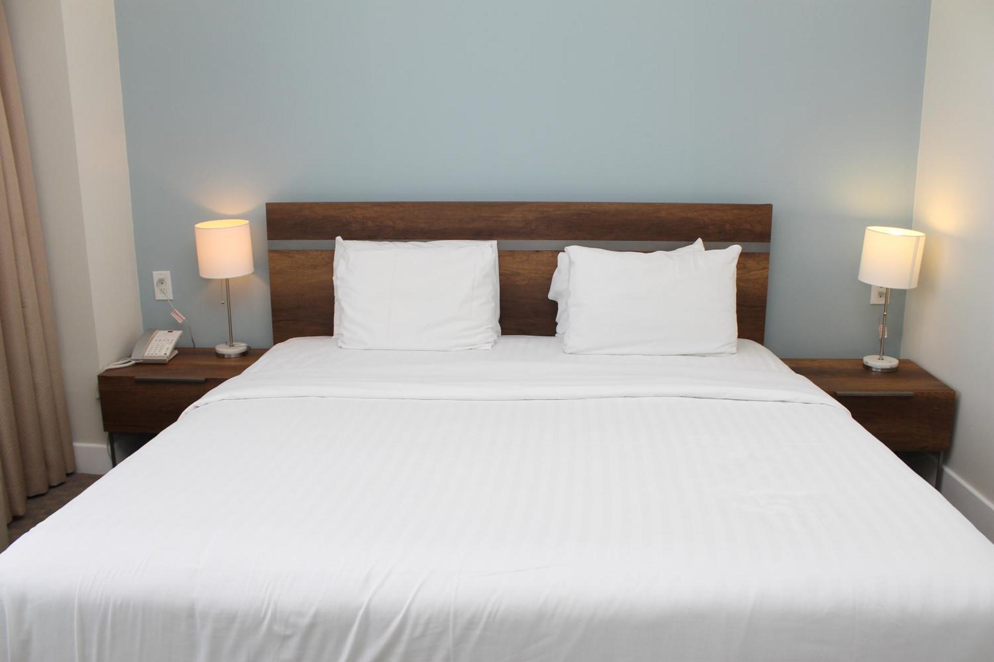 Marenas Aparthotel Sunny Isles Beach