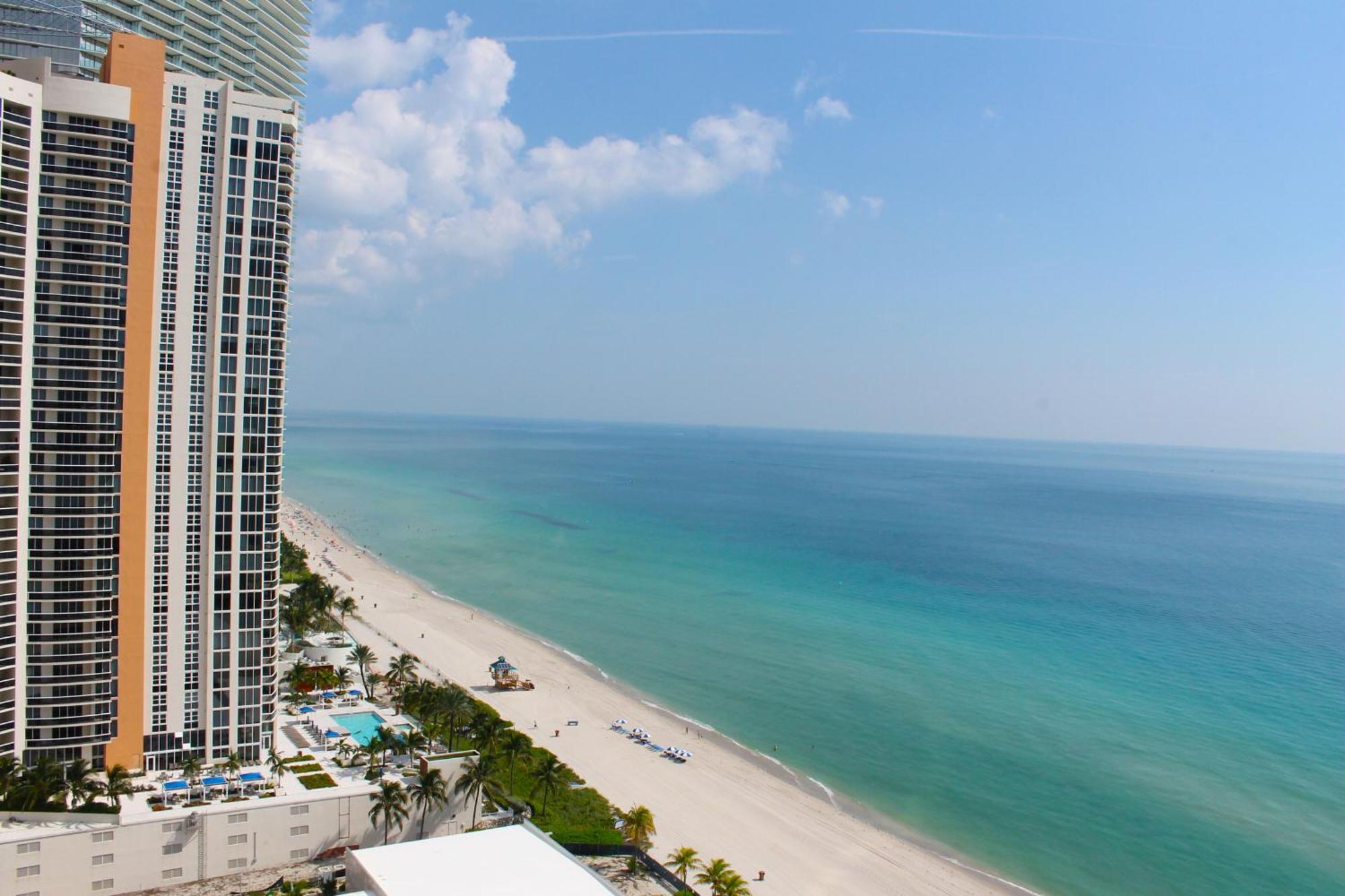 Marenas Aparthotel Sunny Isles Beach
