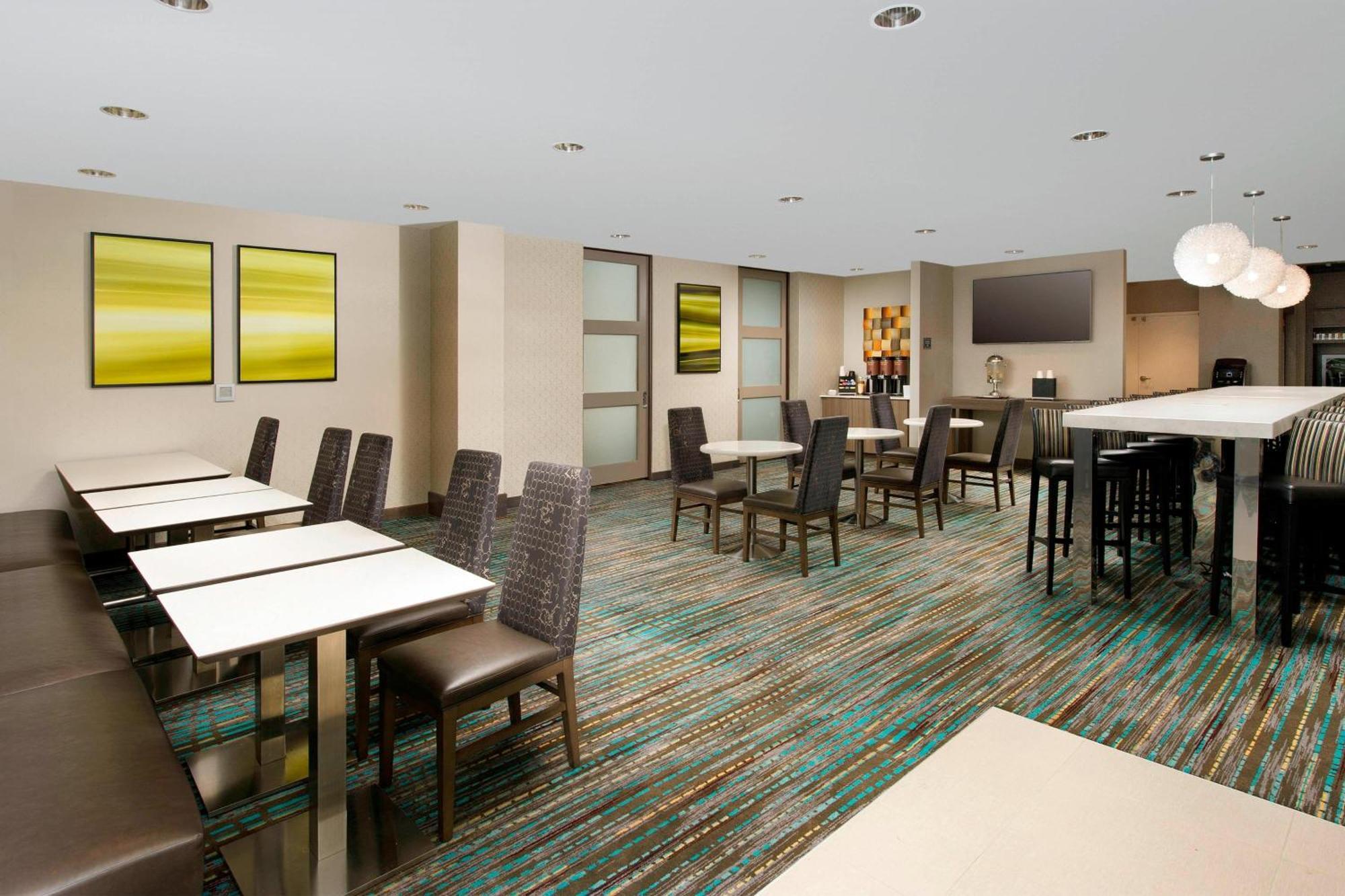 By Marriott Miami Airport West/doral 3*