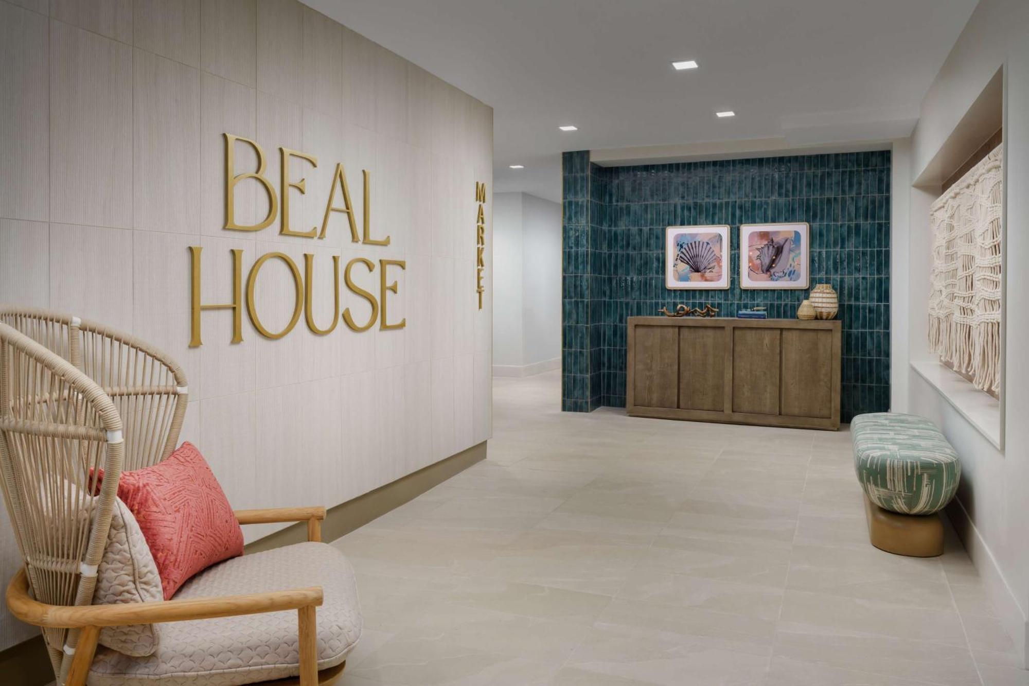 Beal House Walton Beach, Tapestry Collection By Hilton