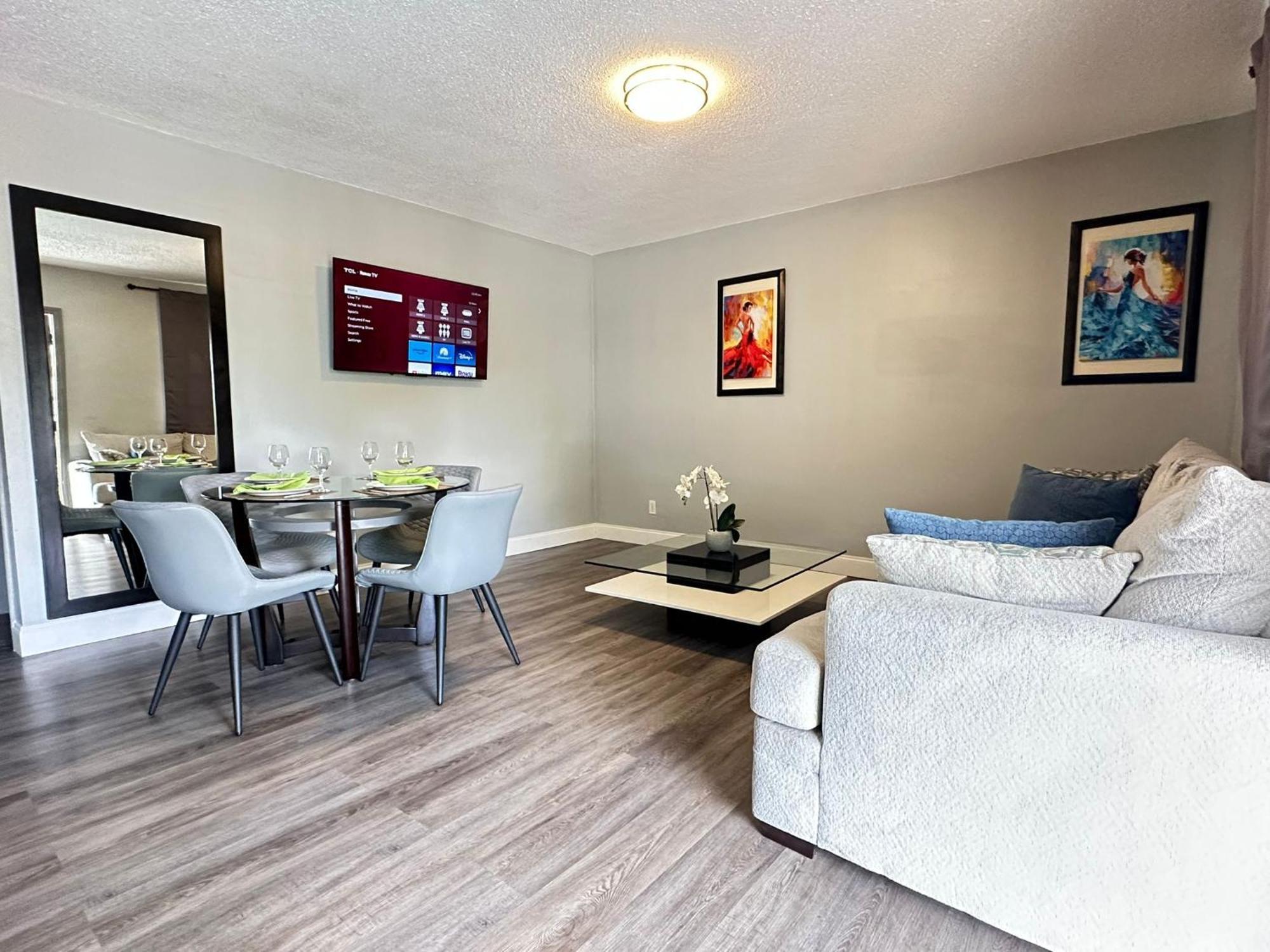 Sheridan Apartment *
