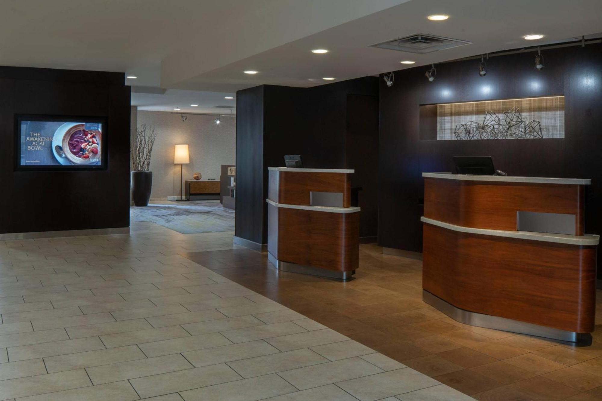 Courtyard By Marriott At The Mayo Clinic Campus/beaches 3*
