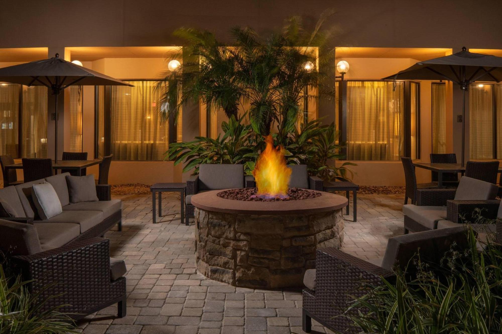 Courtyard By Marriott At The Mayo Clinic Campus/beaches Jacksonville