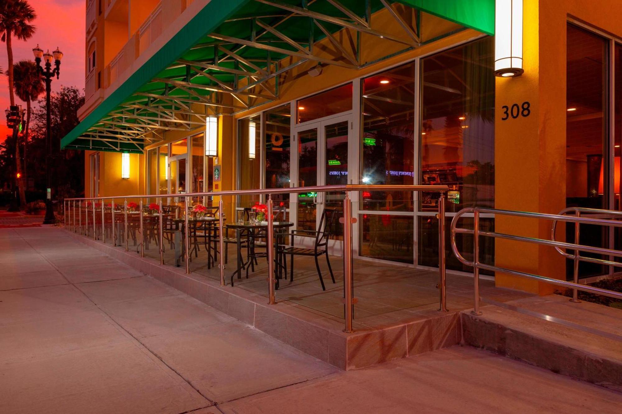 Courtyard By Marriott Historic Downtown