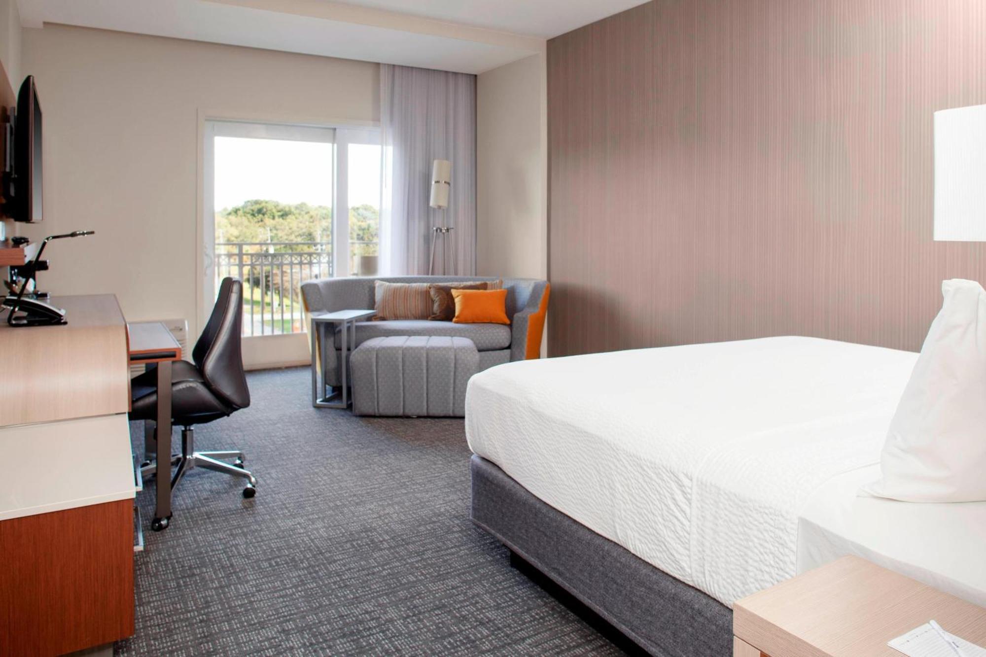 Courtyard By Marriott Historic Downtown Hotel 3*