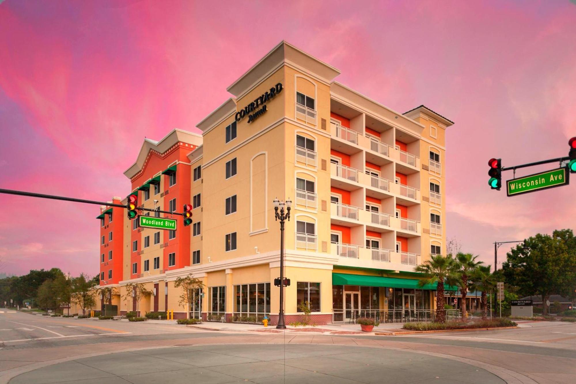 Hotel Courtyard By Marriott Historic Downtown DeLand