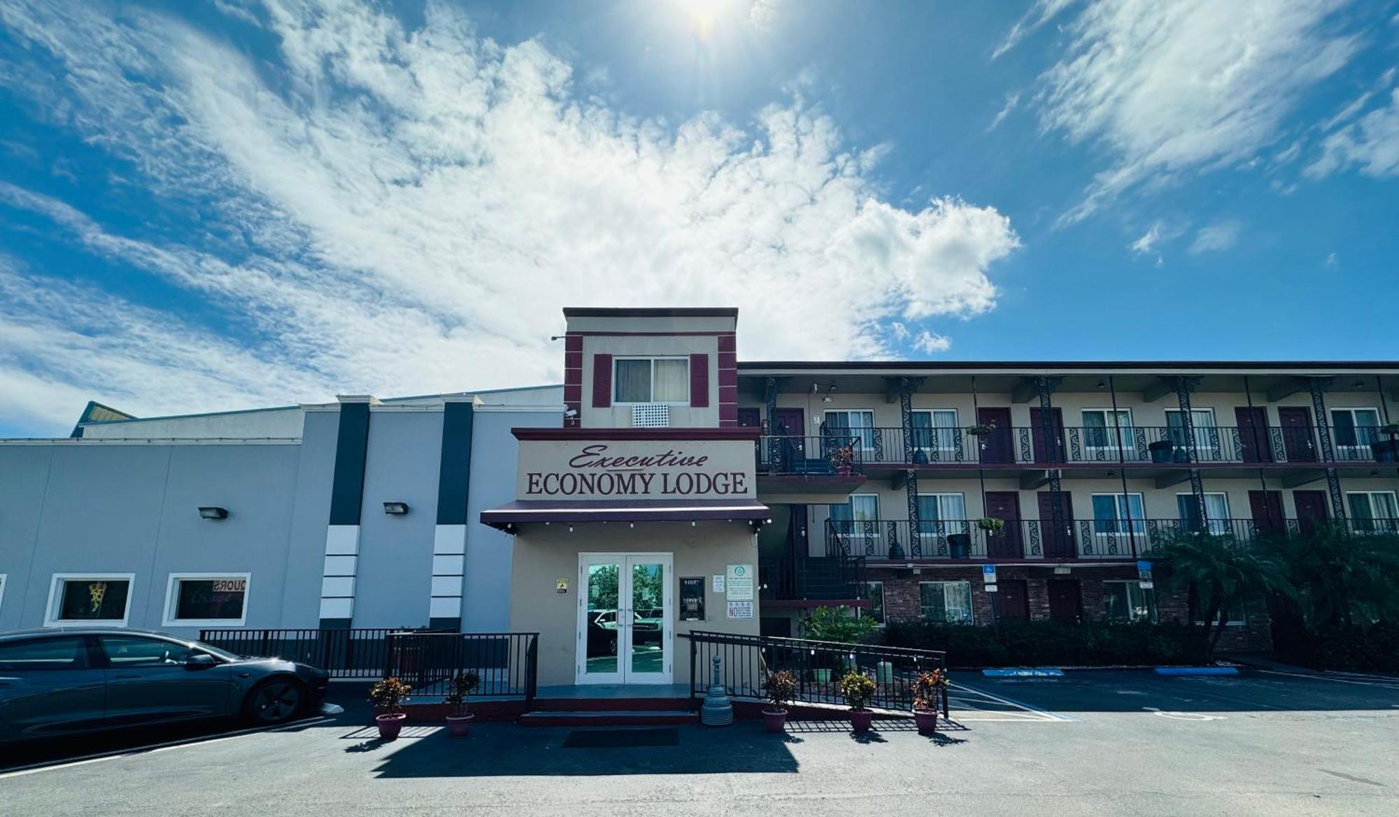 Executive Economy Motel *