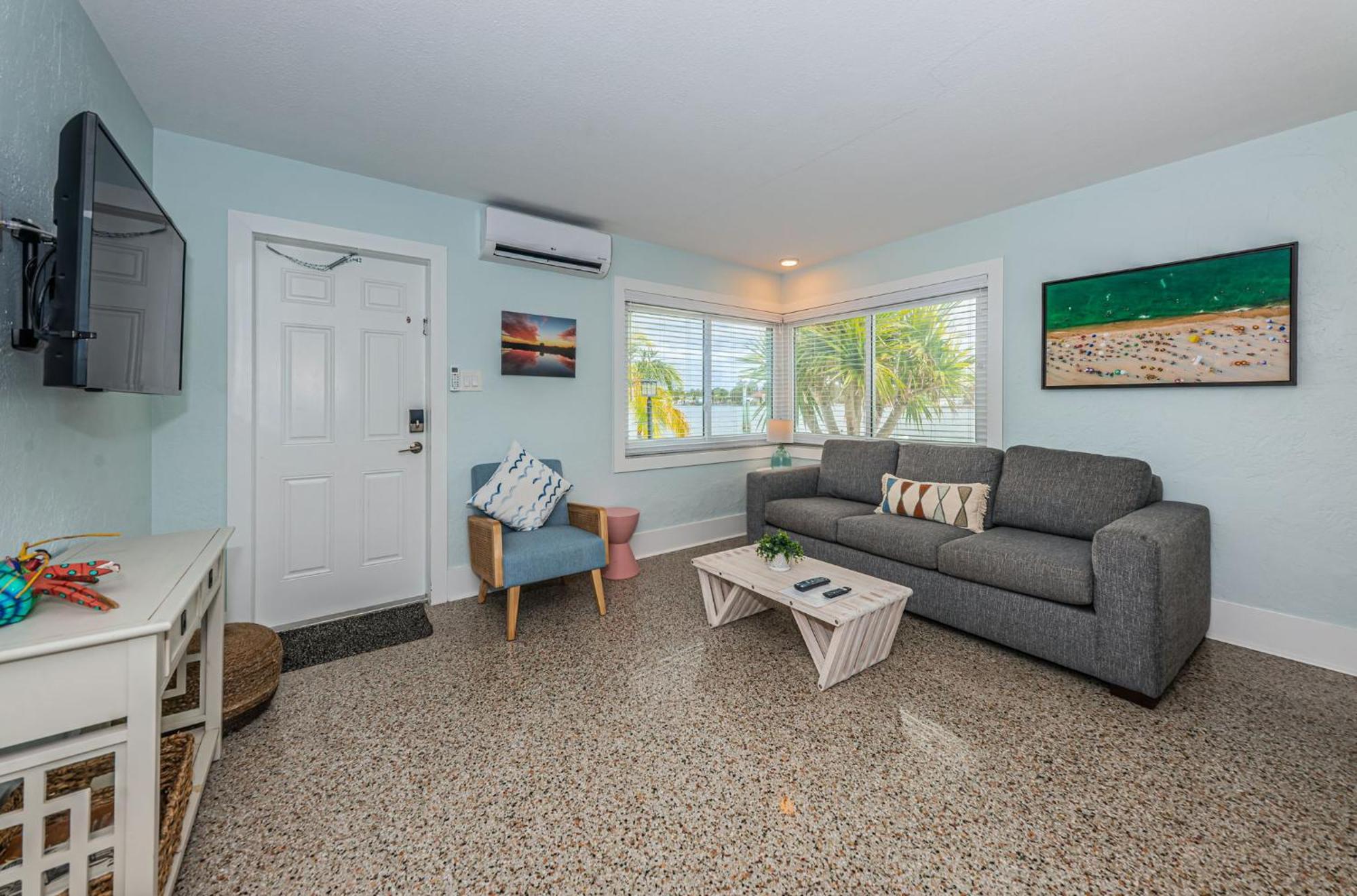 The Roth Hotel, Treasure Island, Florida Aparthotel St. Pete Beach