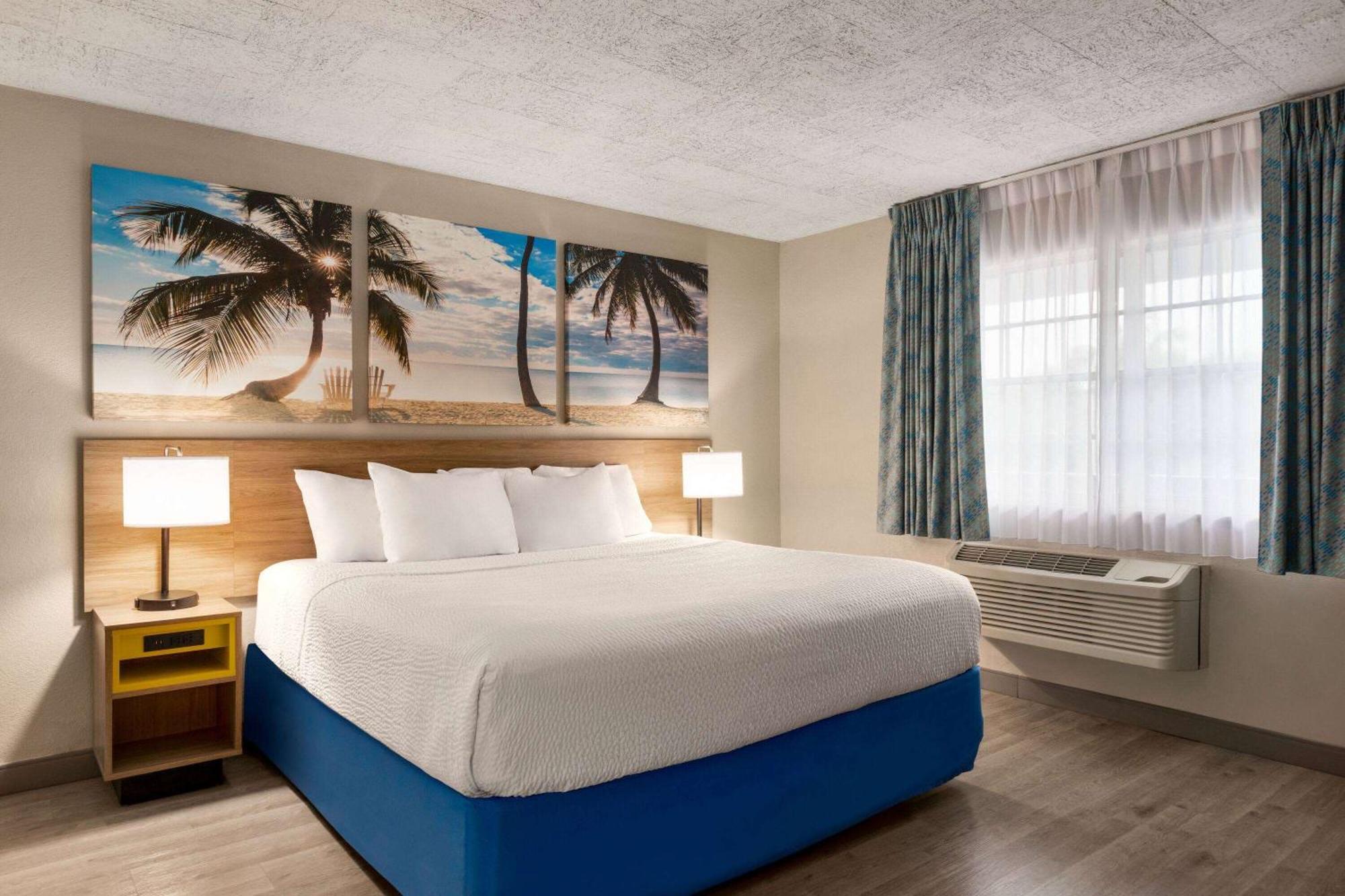 Days By Wyndham Miami Airport North Hotel