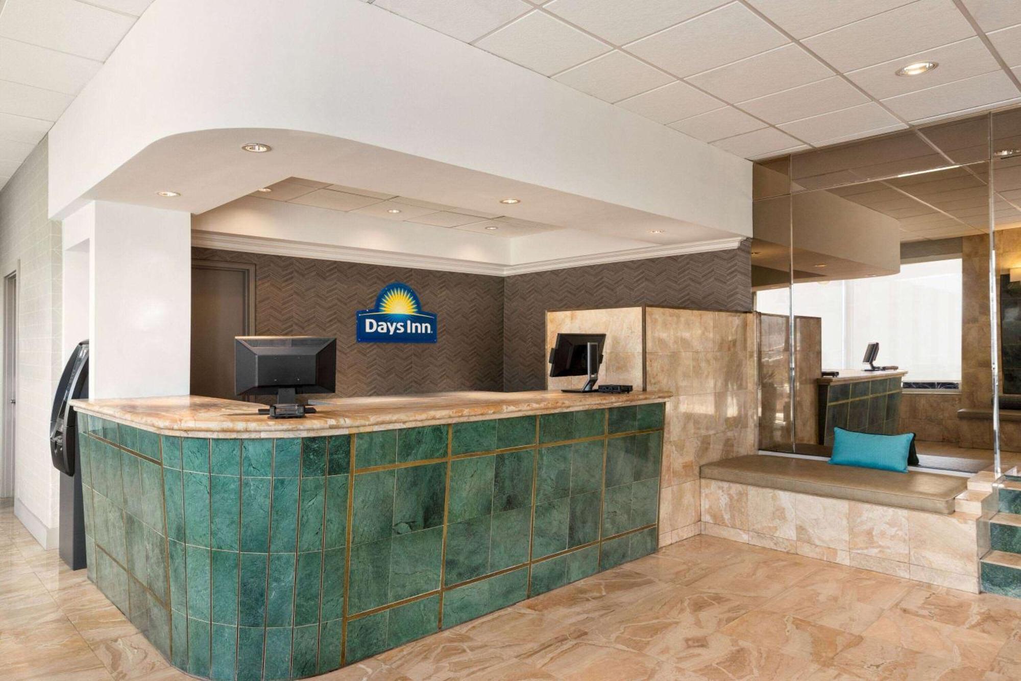 Days By Wyndham Miami Airport North Hotel Miami Springs