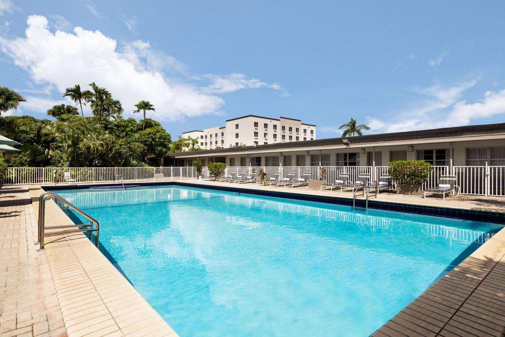 Hotel Days By Wyndham Miami Airport North Miami Springs