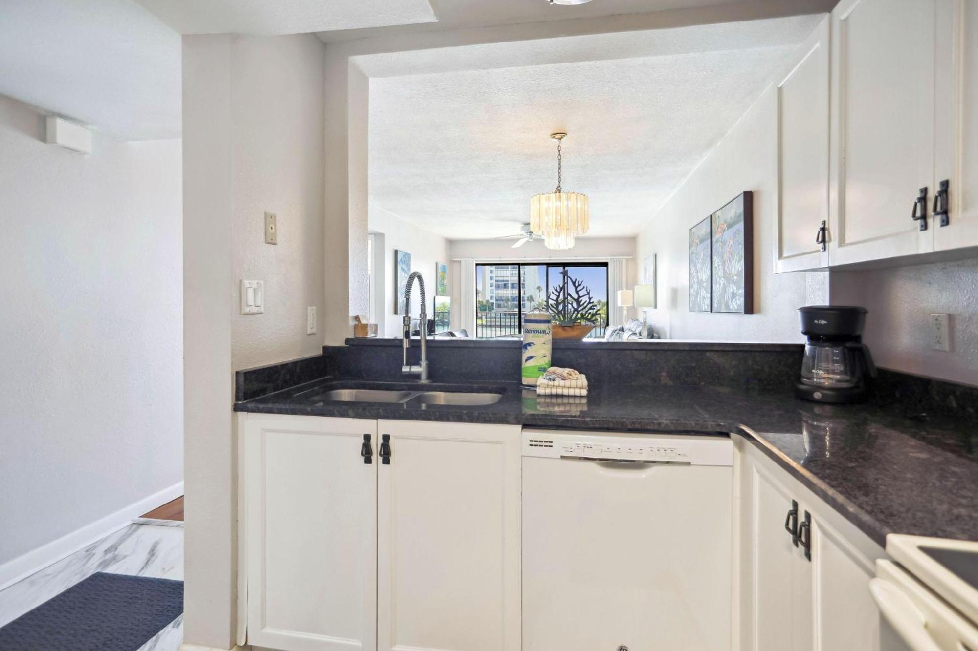 Holiday home Land's End 5-303 Gulf-bay Front St. Pete Beach