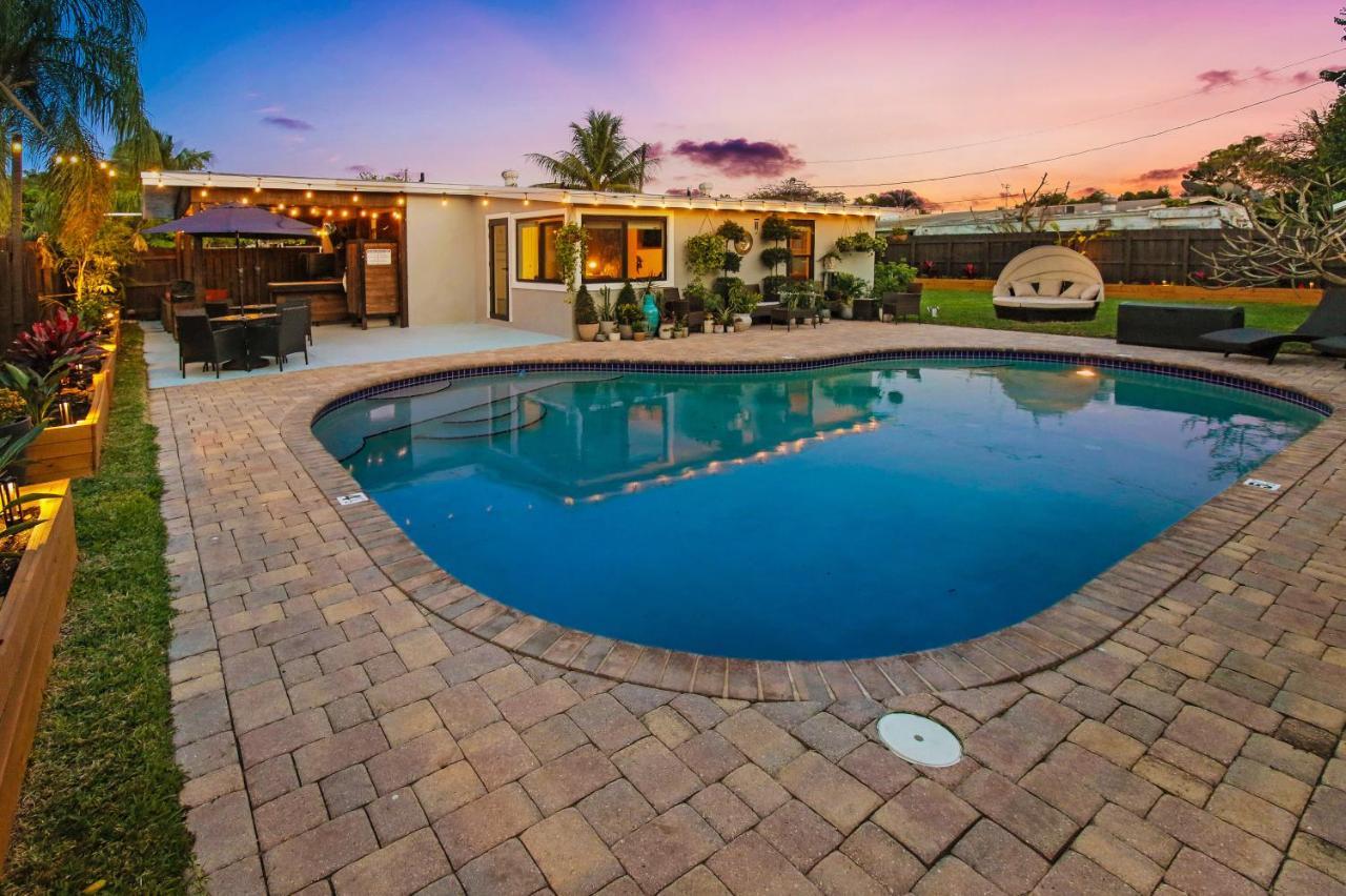 Private Heated Pool Oasis Pet-friendly Retreat Short Or Long Sleeps 2-8 Ppl Villa *