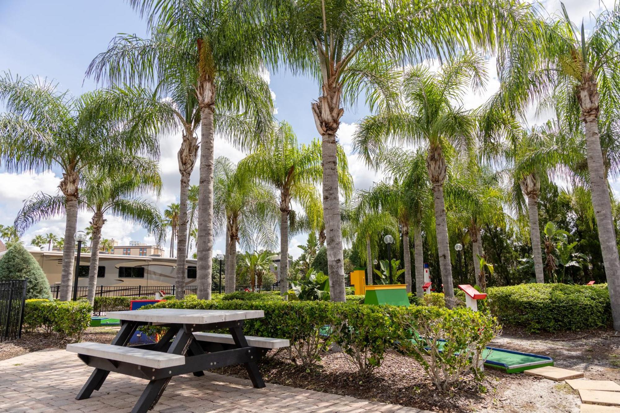 Legacy Vacation & Orlando - Near Resort 3*