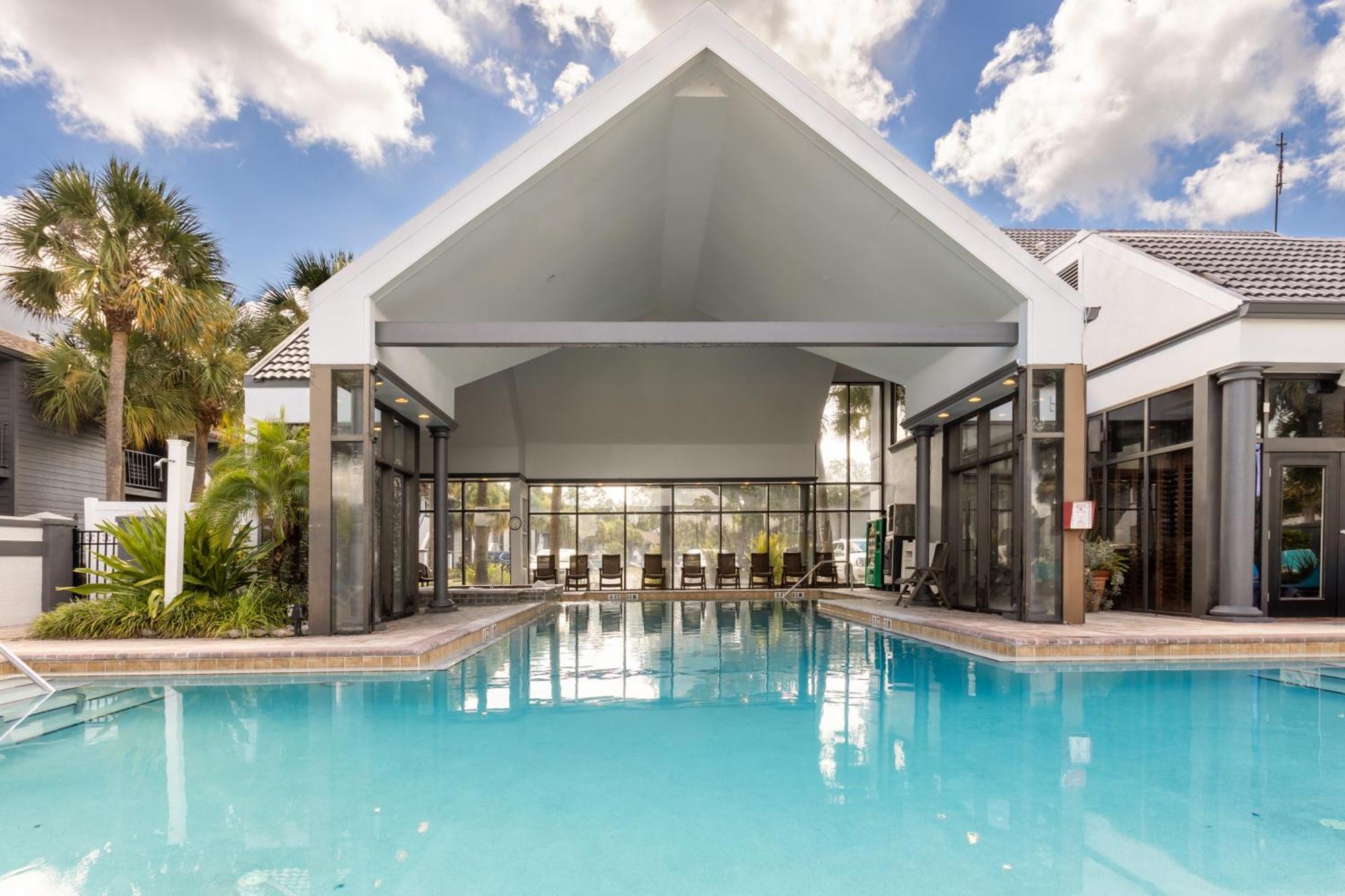Legacy Vacation & Orlando - Near Resort 3*
