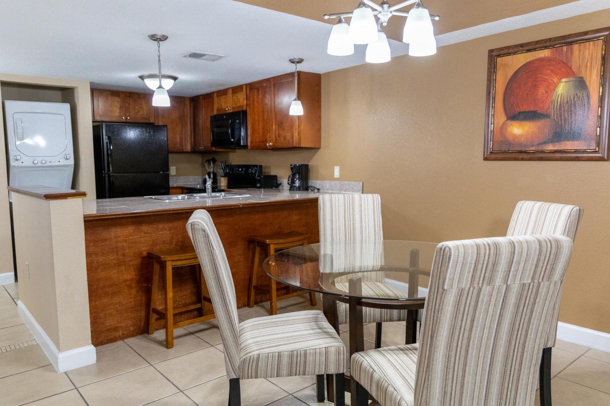 Legacy Vacation & Orlando - Near Resort 3*