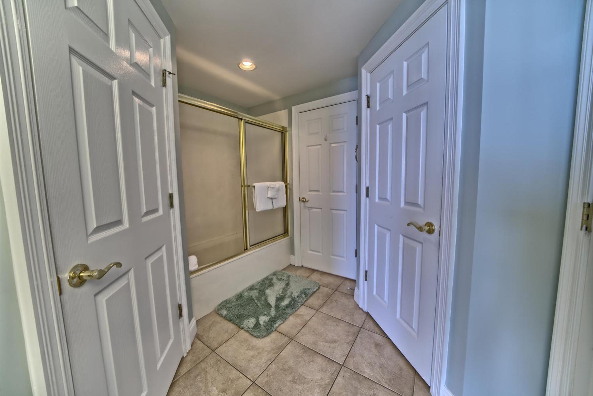 Apartment Spectacular Gulf Front With And Picnic Area Access - Unit 1406 *